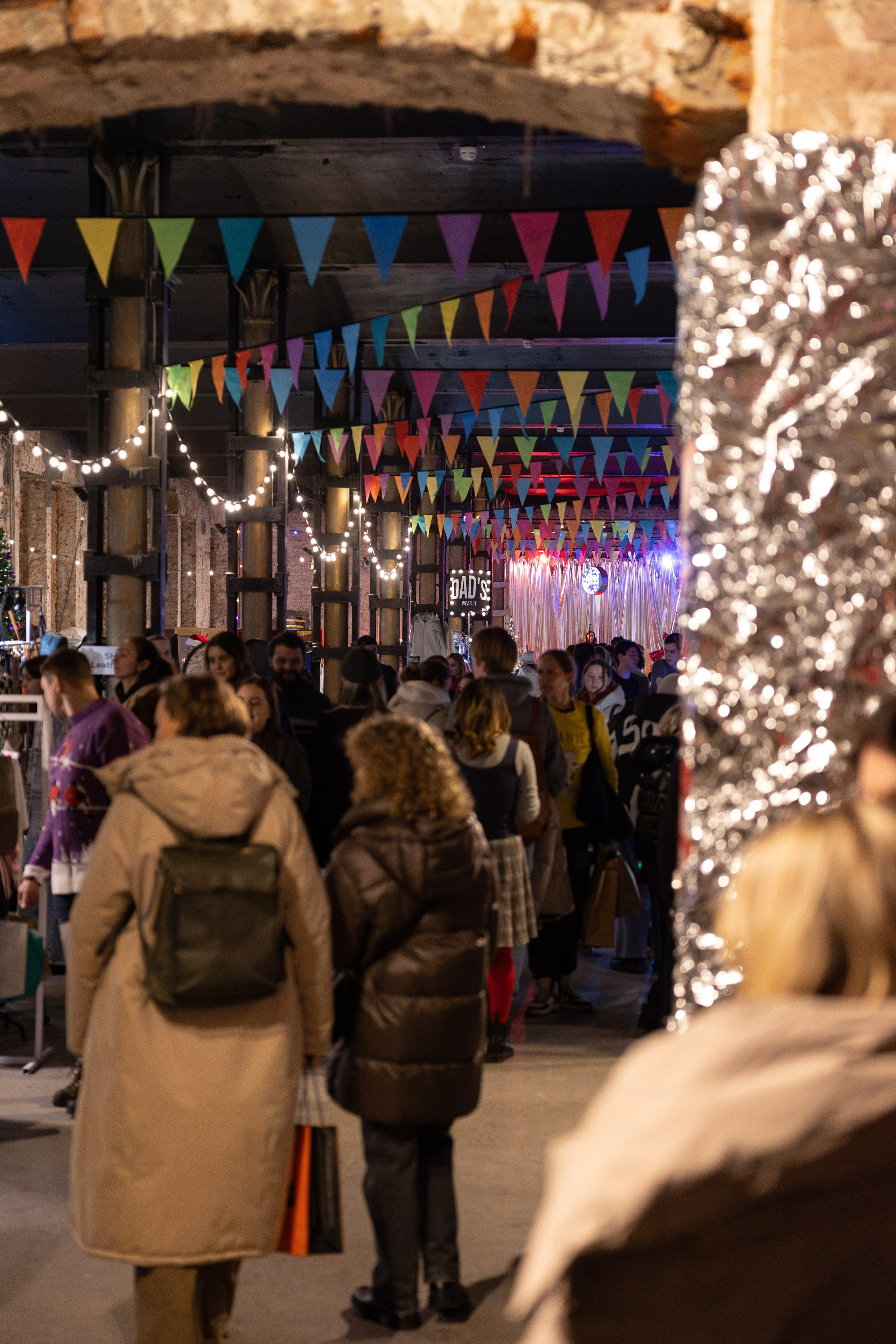 22 декабря 2024 в Типографии Сытина / фото Саша Жукова. Фотоотчеты «Ламбада-маркета»
