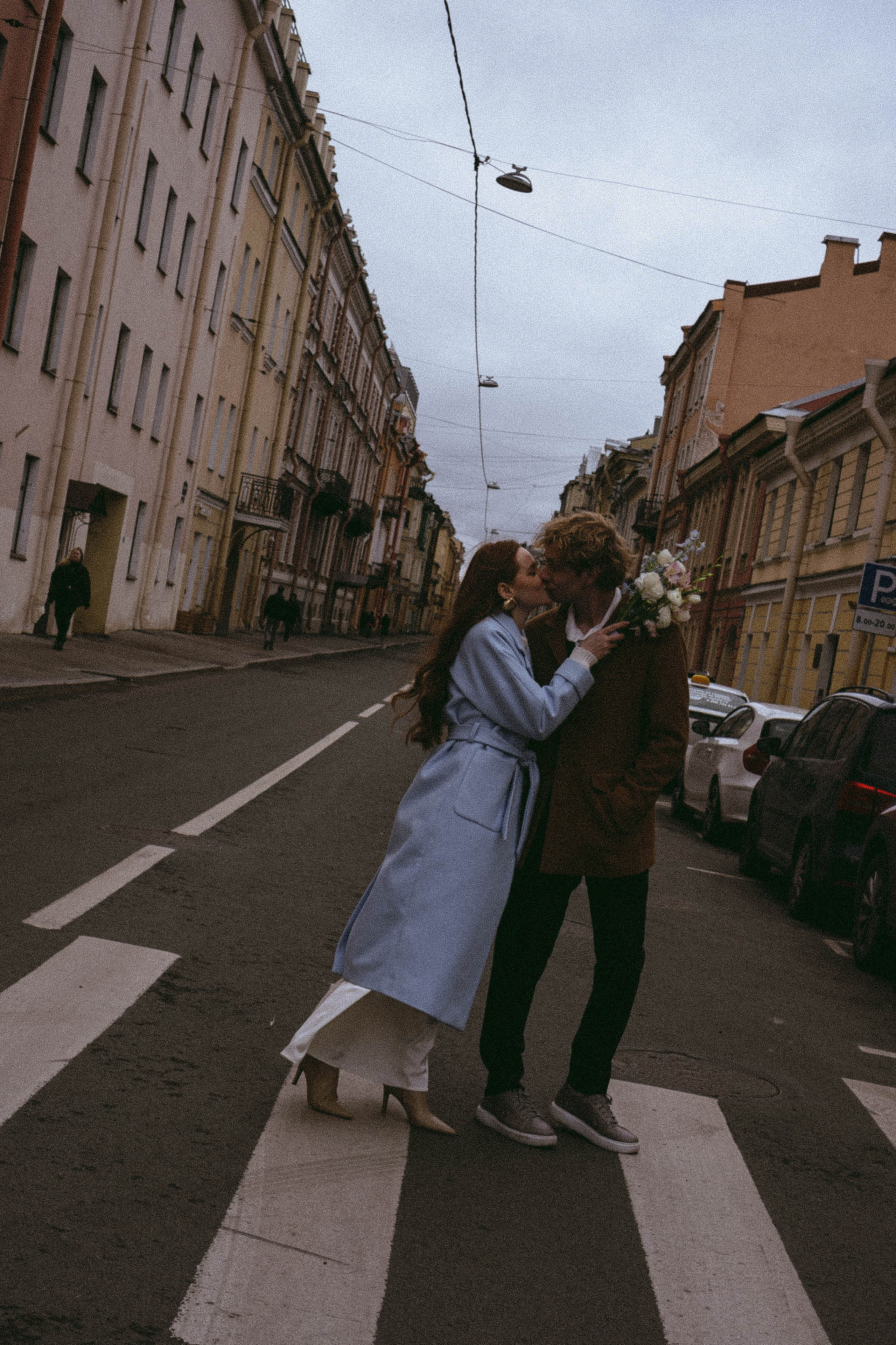 СВАДЕБНАЯ СЬЕМКА В ОТЕЛЕ. СБОРЫ ЖЕНИХА И НЕВЕСТЫ И ТАКЖЕ ТОР И ПОДГОТОВКА К ПРОГУЛКЕ И ПРОГУЛКА ПО ПЕТРОГРАДКЕ. Профессиональный фотограф, Санкт-Петербург — Виктория Богомолова