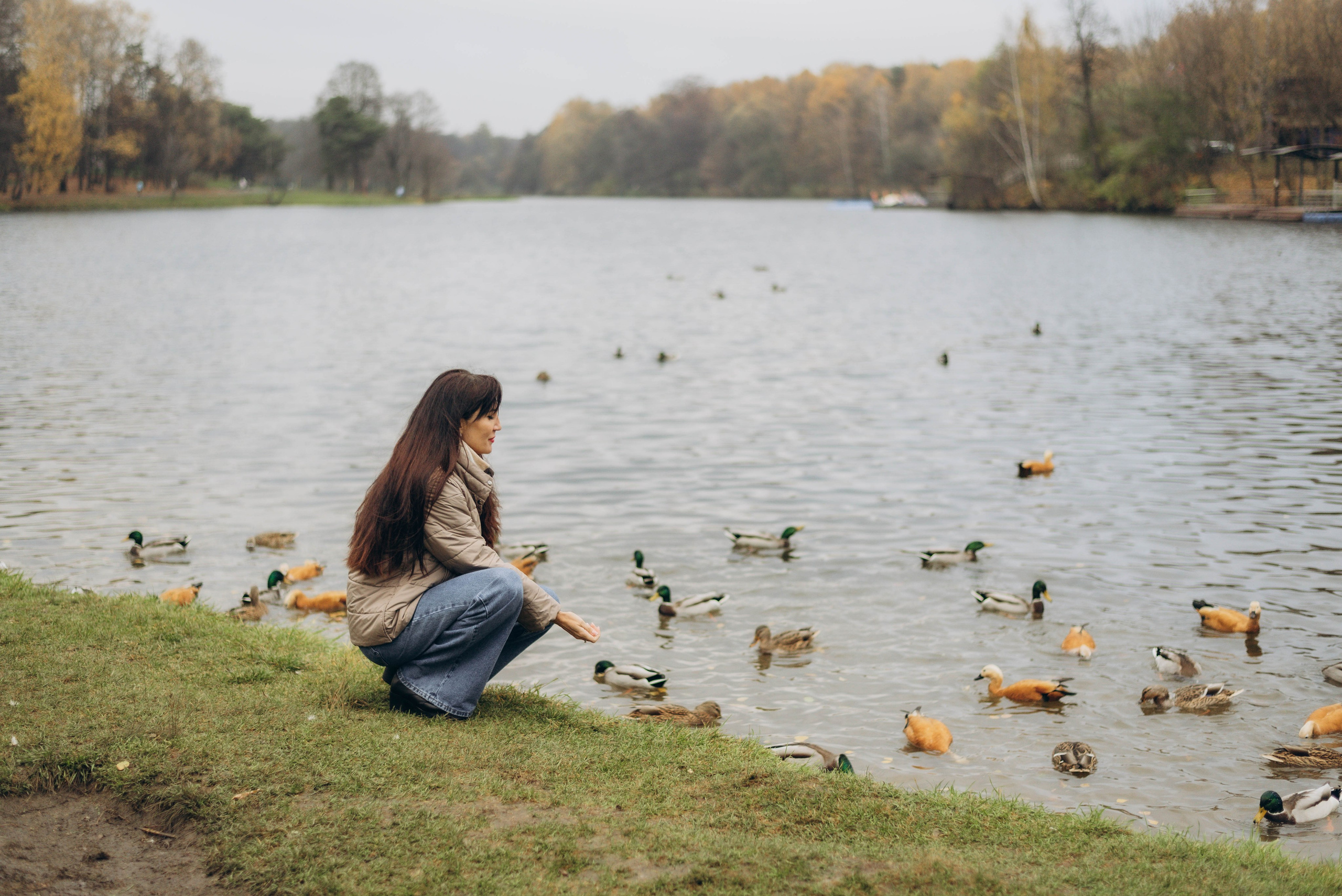 Прогулочная фотоссесия для девушки в парке. Семейный фотограф в Железнодорожном Масаева Елена