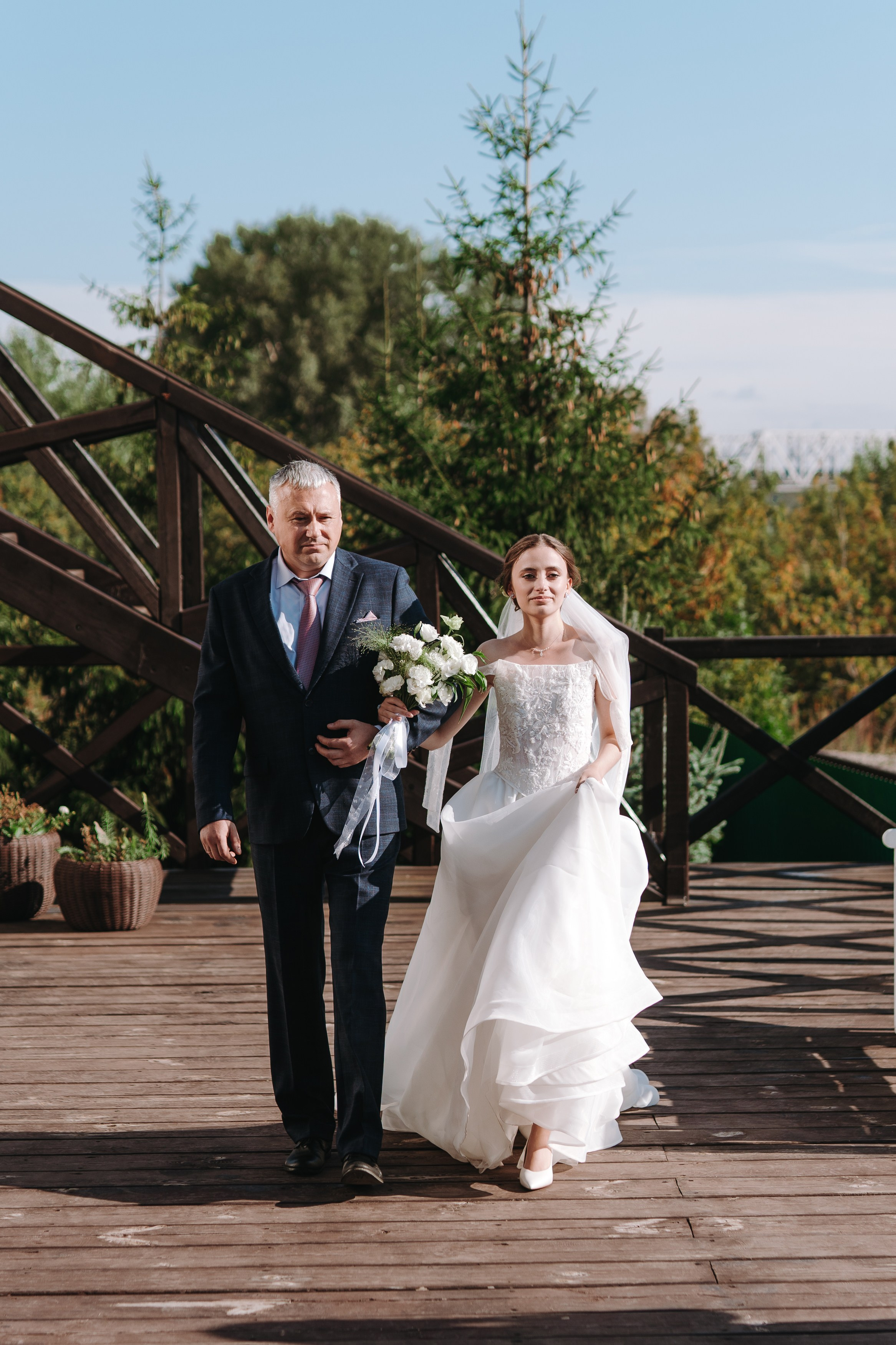 БАНКЕТНЫЙ ЗАЛ ТОРТУГА, ВЕДУЩИЙ АНДРЕЙ ОГНЕВ