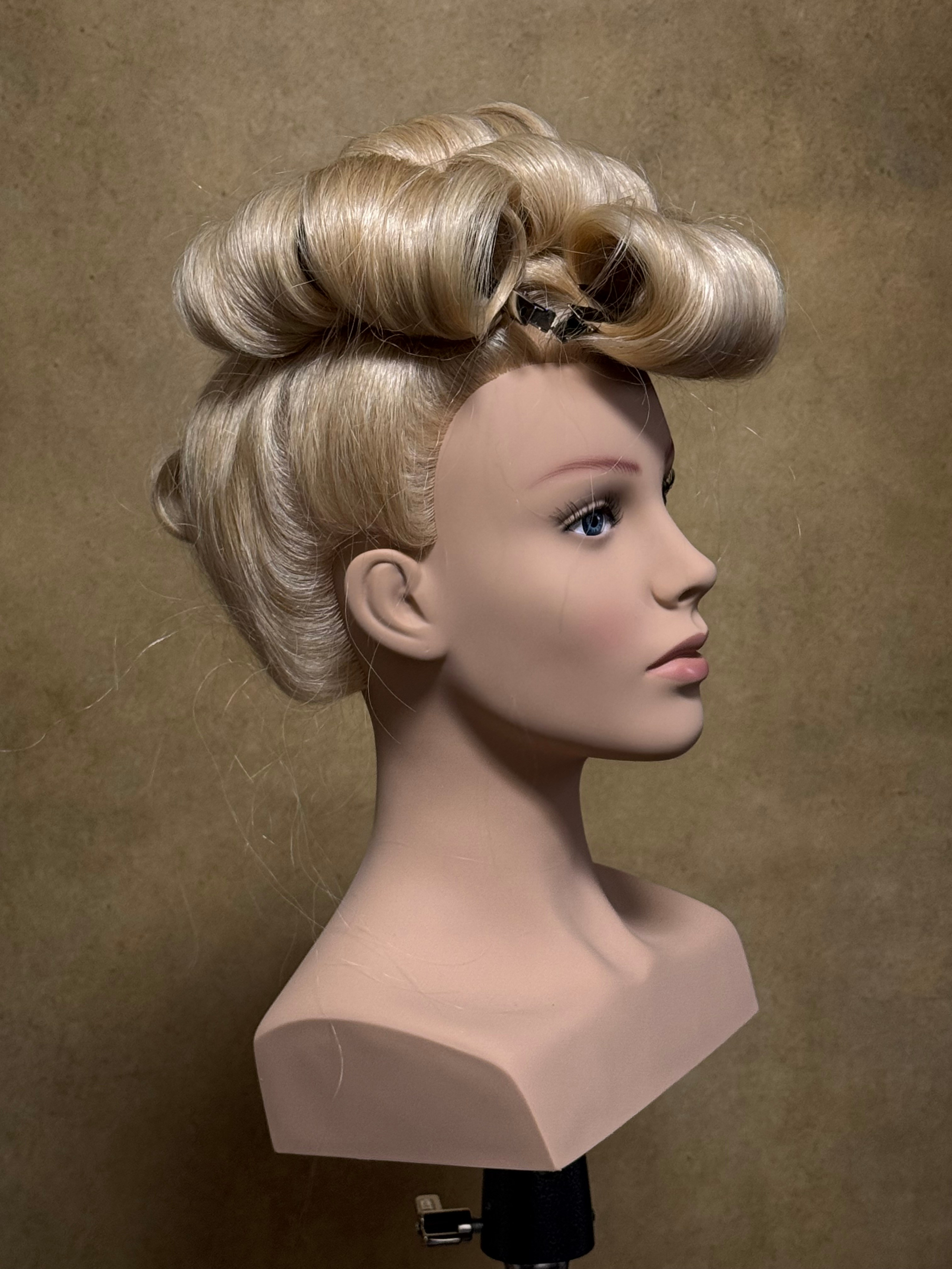 Все види парикмахерских услуг. DMITRY MOISEENKO — фотограф, художник, топ-стилист