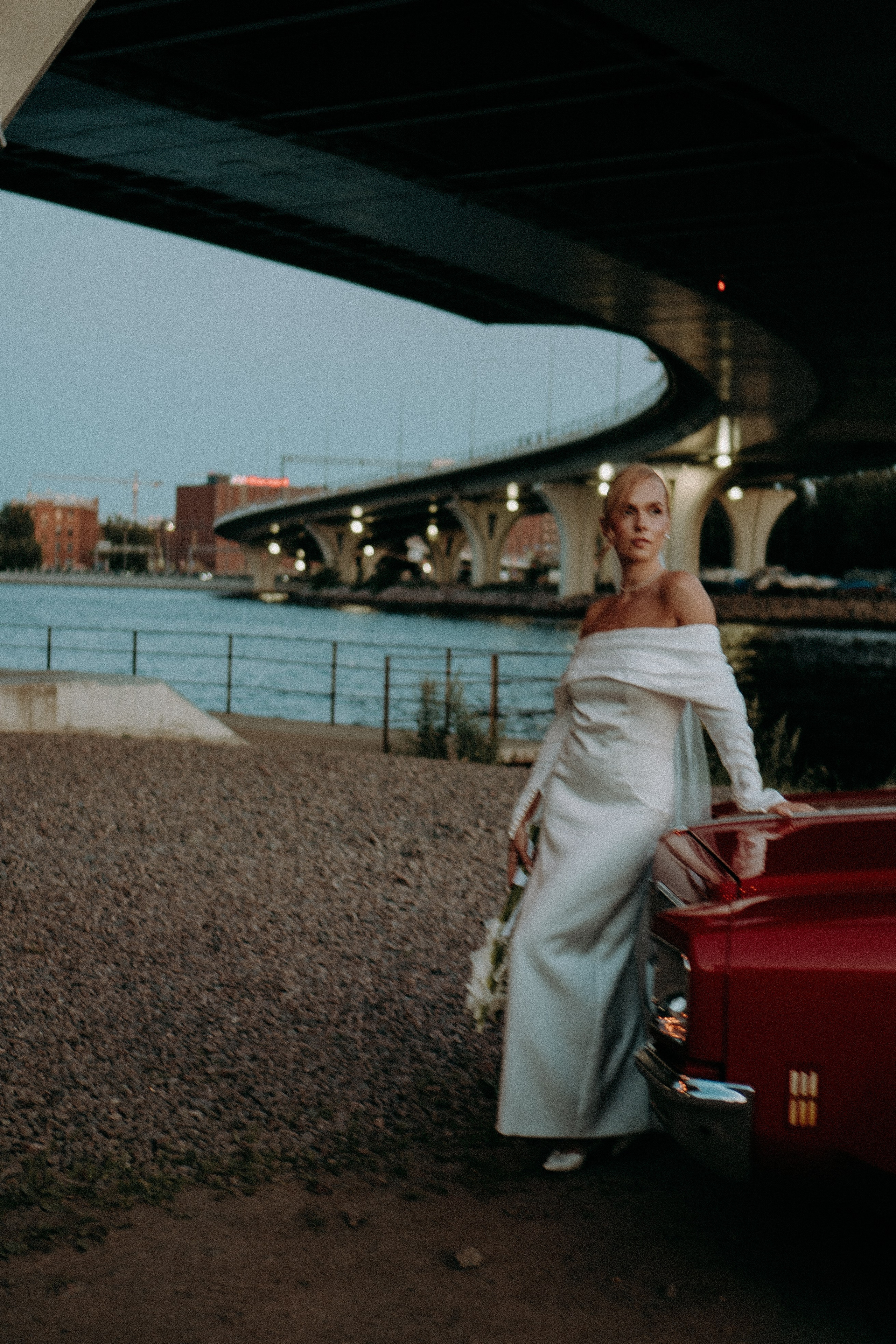 СВАДЕБНАЯ СЬЕМКА ВОЗЛЕ МСОТА БЕТАНКУРА НА КАБРИОЛЕТЕ. Профессиональный фотограф, Санкт-Петербург — Виктория Богомолова