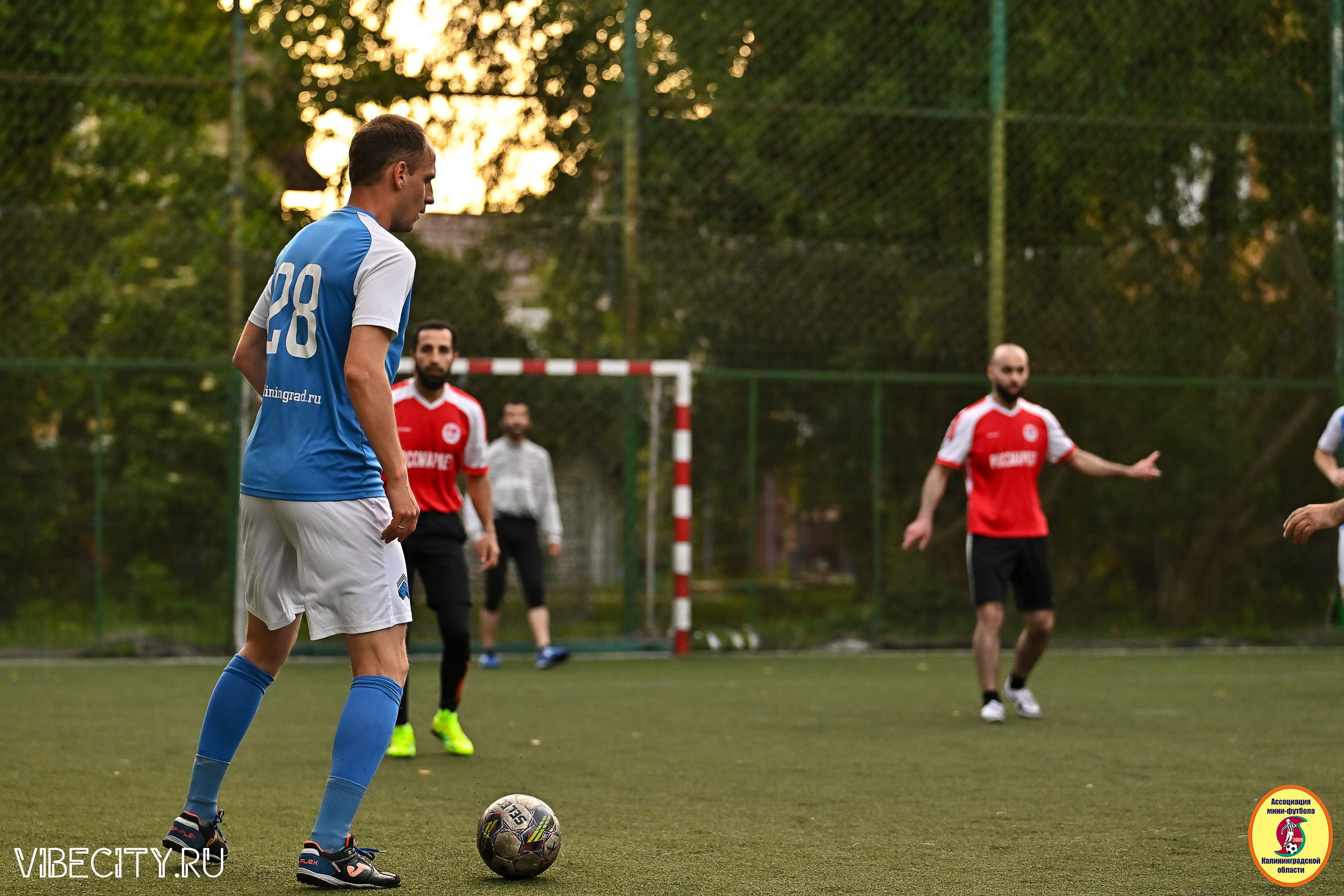 ИГРЫ МИНИ-ФУТБОЛЬНОЙ И КОРПОРАТИВНОЙ ЛИГИ. VIBECITY.RU Вайб Сити Ру Фоторепортажи Фотоотчеты Калининград