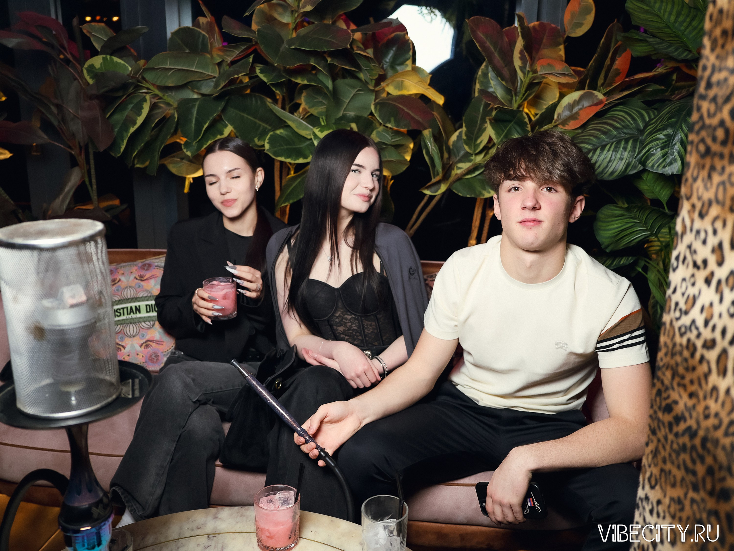 DOUBLE U. VIBECITY.RU Вайб Сити Ру Фоторепортажи Фотоотчеты Калининград