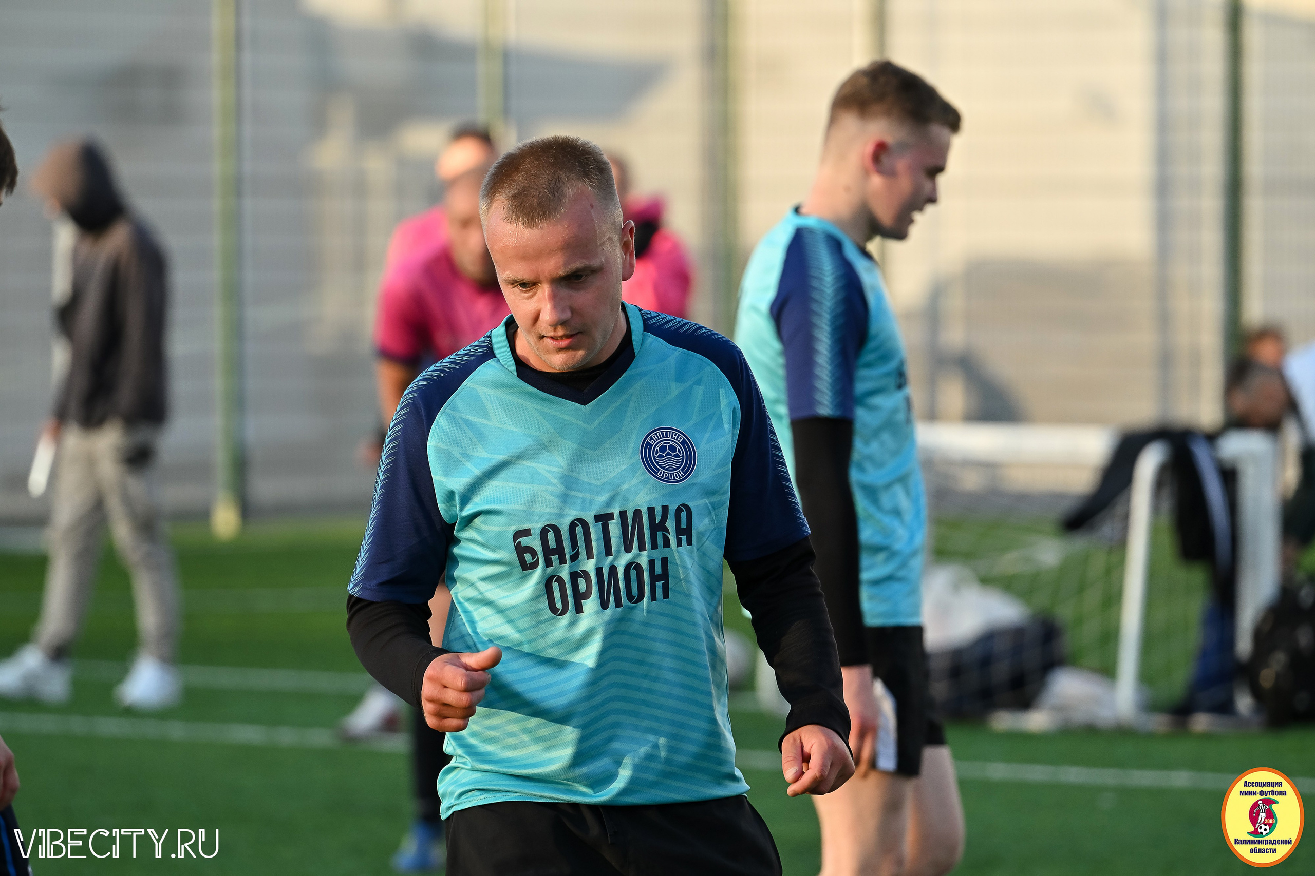 ИГРЫ МИНИ-ФУТБОЛЬНОЙ И КОРПОРАТИВНОЙ ЛИГИ. VIBECITY.RU Вайб Сити Ру Фоторепортажи Фотоотчеты Калининград
