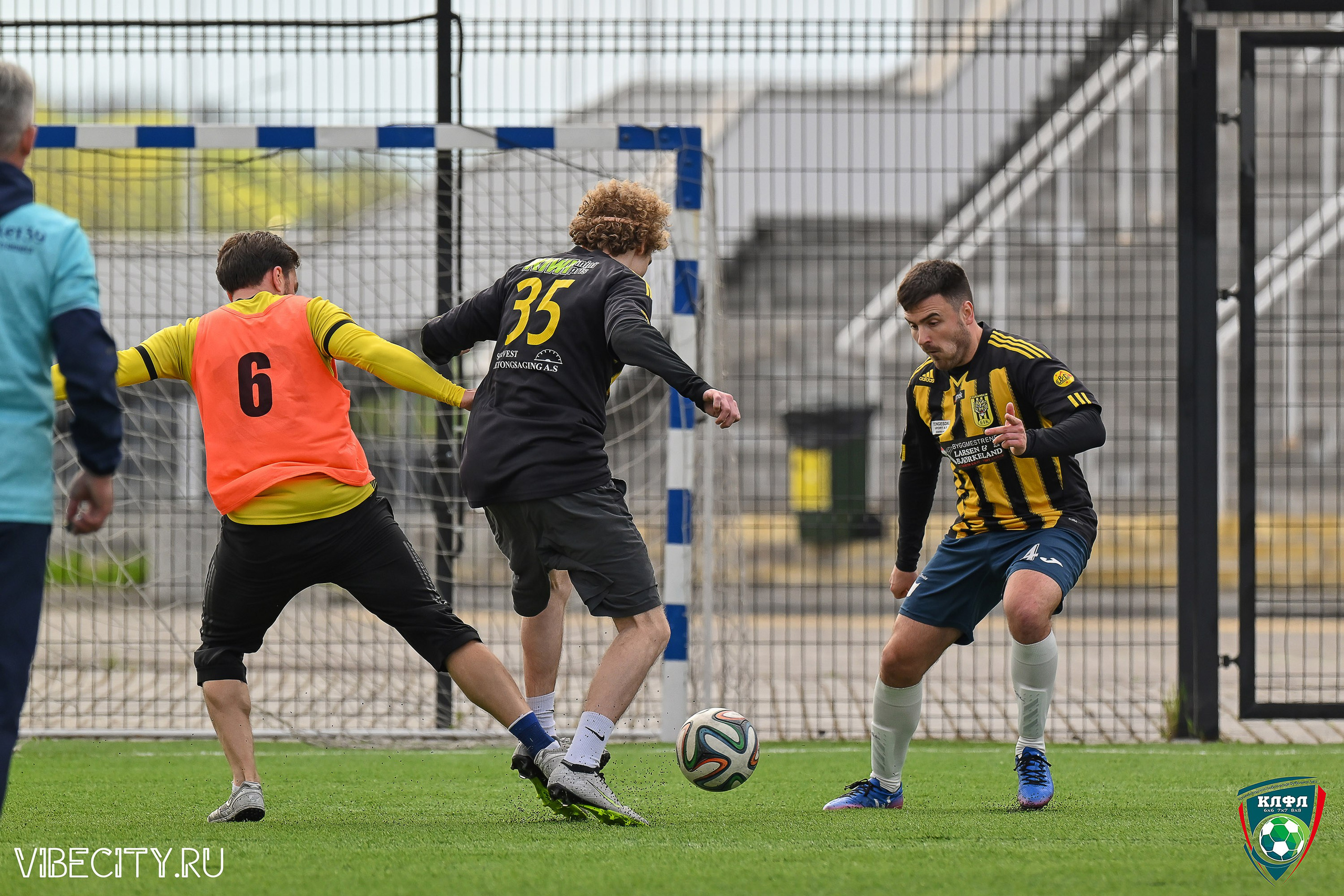 XX ЧЕМПИОНАТ КАЛИНИНГРАДСКОЙ ЛФЛ КАНЦМАРКЕТ39 сезона 2024–2025 гг. VIBECITY.RU Вайб Сити Ру Фоторепортажи Фотоотчеты Калининград