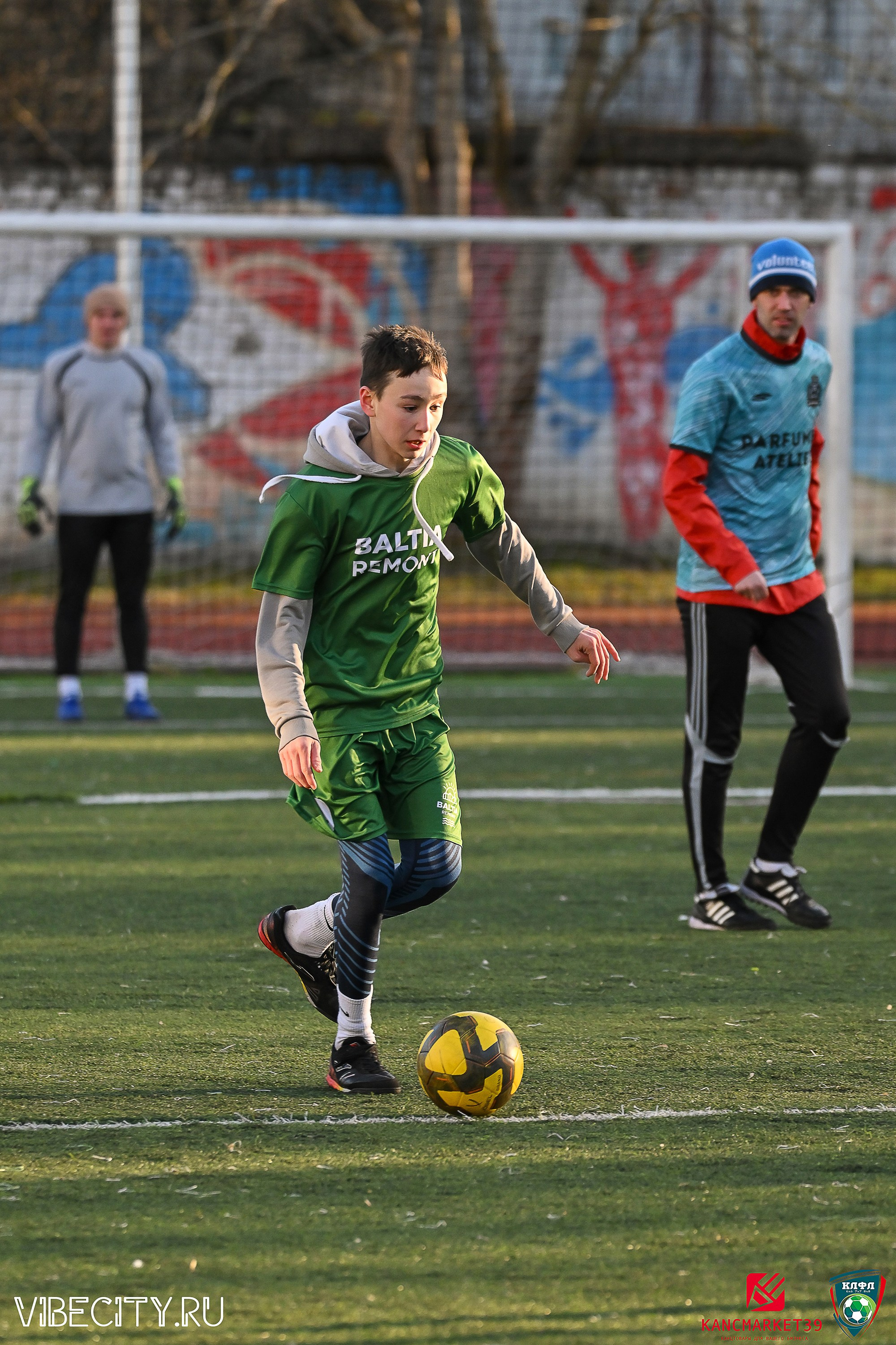 XX ЧЕМПИОНАТ КАЛИНИНГРАДСКОЙ ЛФЛ КАНЦМАРКЕТ39 сезона 2024–2025 гг. VIBECITY.RU Вайб Сити Ру Фоторепортажи Фотоотчеты Калининград