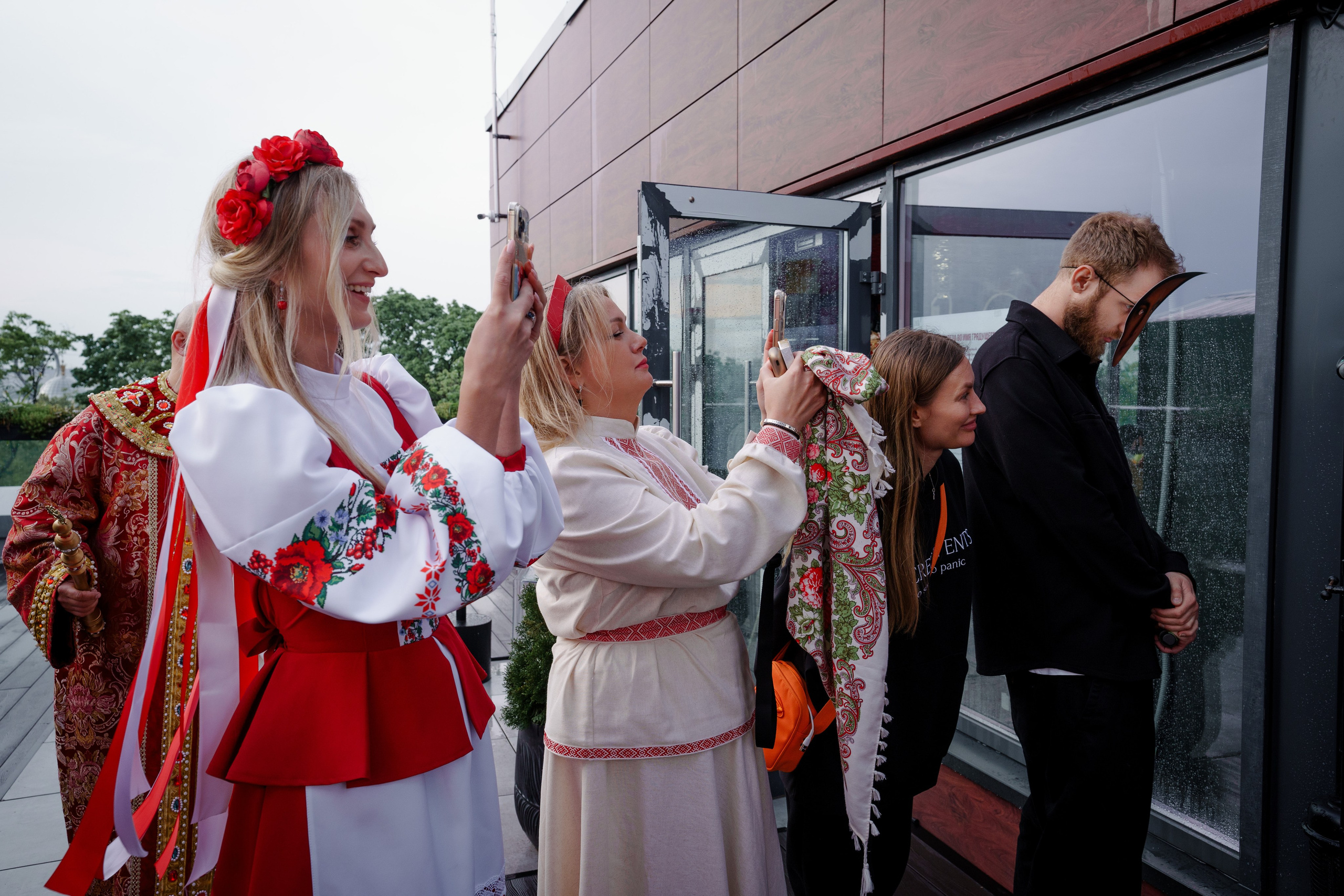 Гендер пати в славянском стиле. Репортажный фотограф в Москве Саша Дружинина