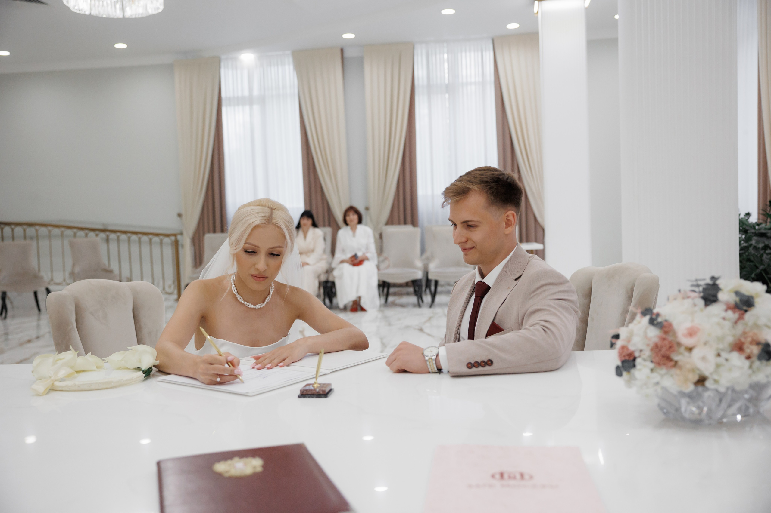 Отель «Милан», Шипиловский ЗАГС, прогулка в парке Царицыно. Свадебный и репортажный фотограф (Москва, Королев и другие)