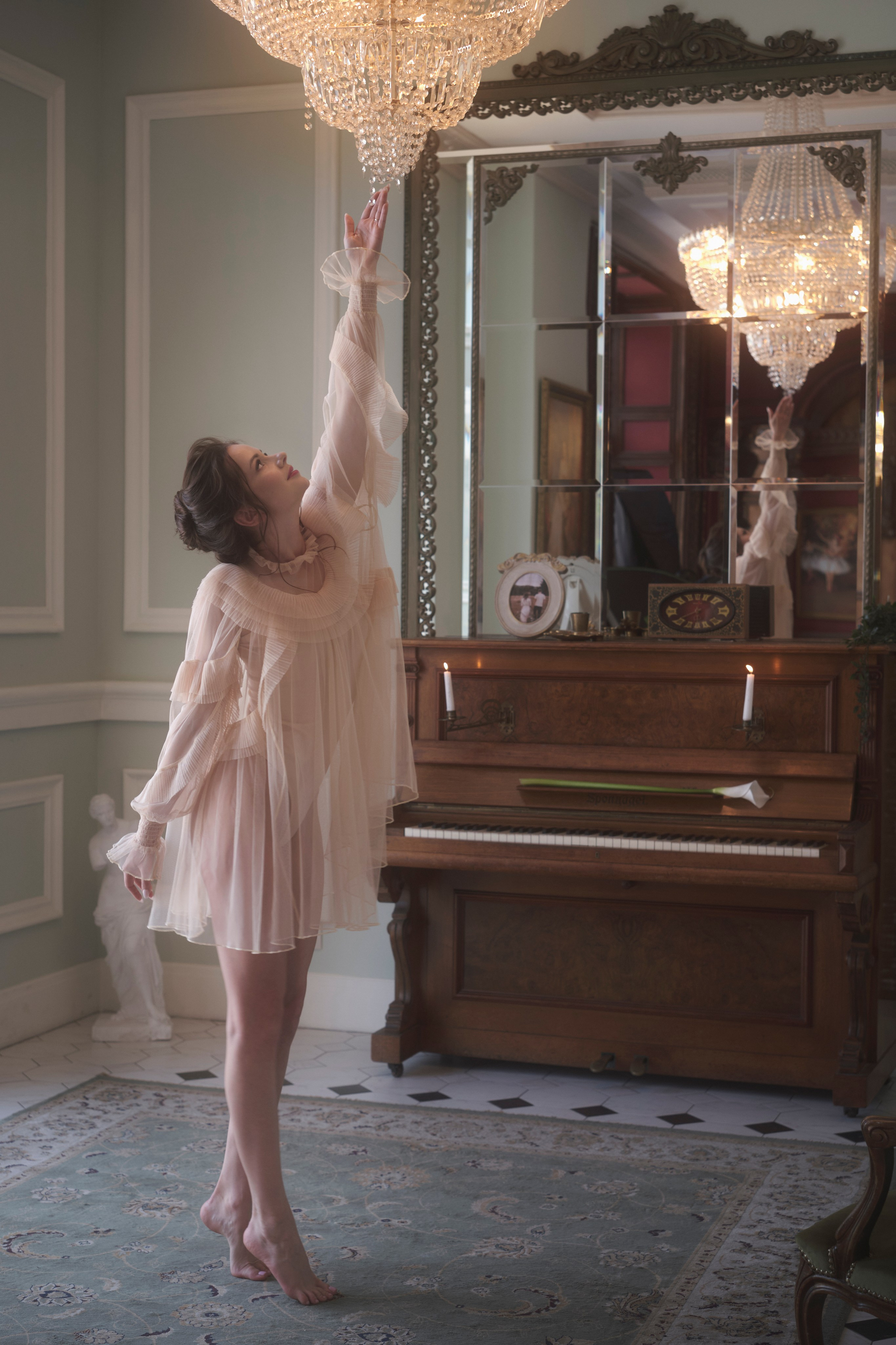 Фотостудия LEONASTAGE. Портретный фотограф в Санкт-Петербурге Елена Сергеева