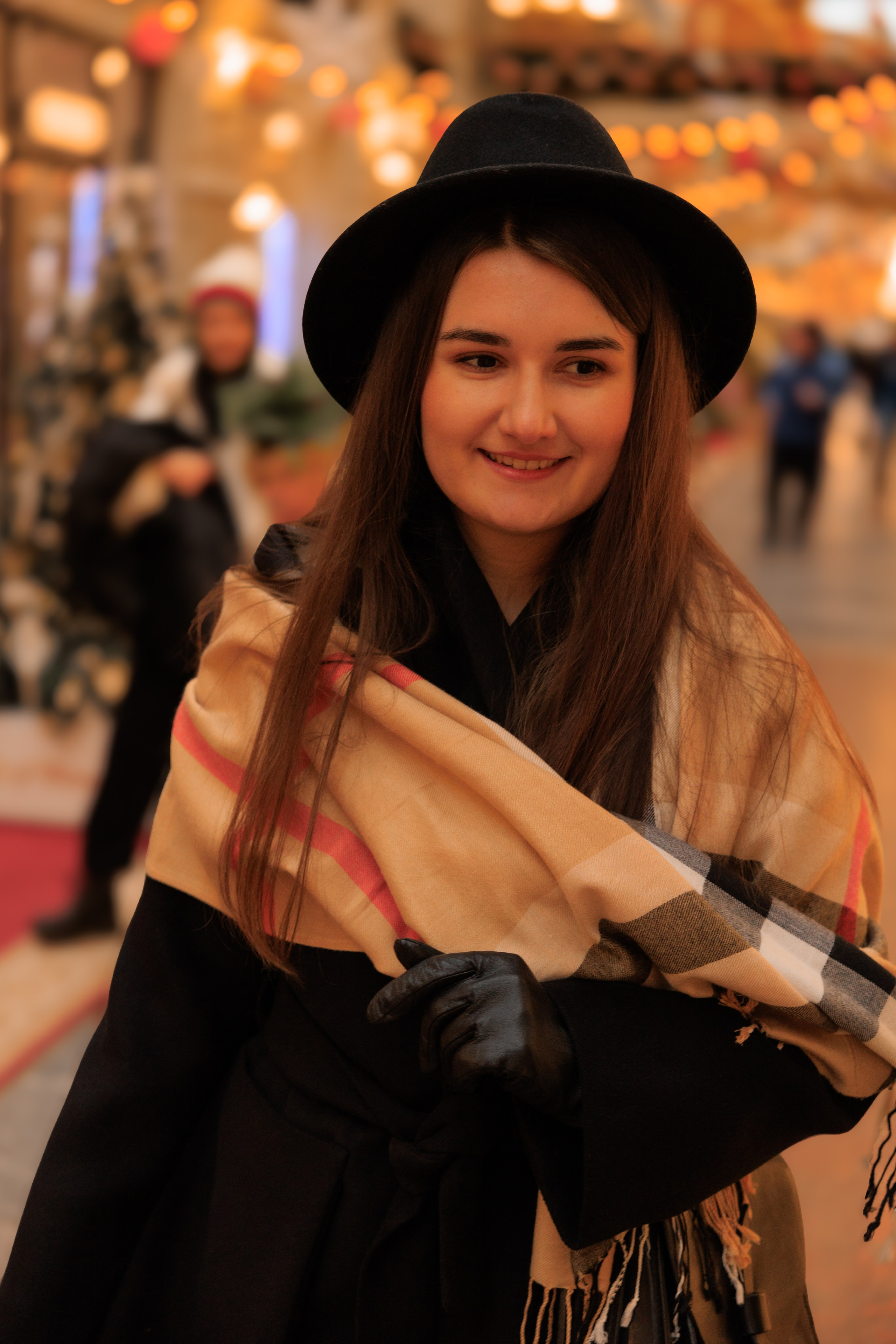 ДАША. Я фотограф из Москвы к Вашим услугам