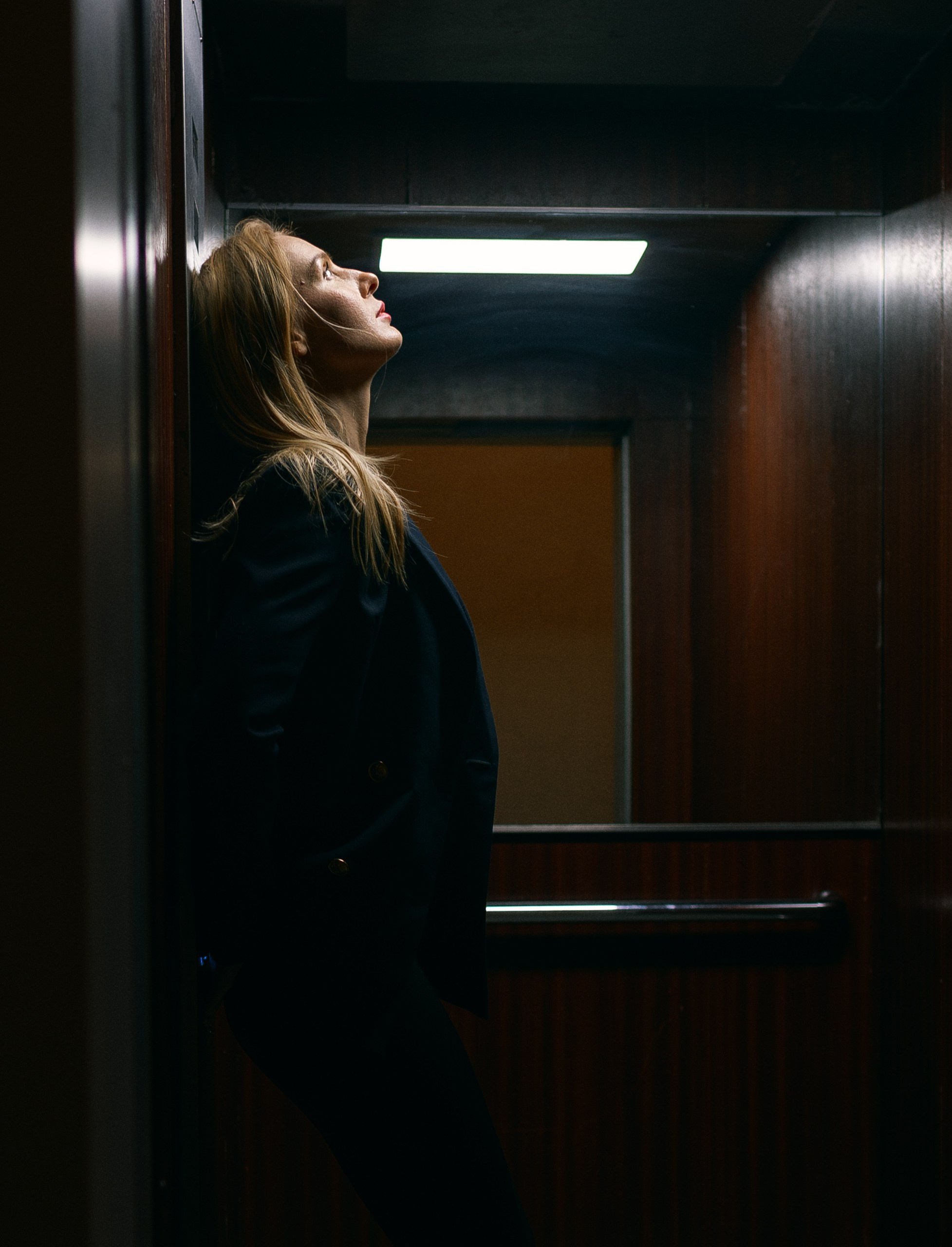 Фотосессия в подьезде). Фотограф в Москве — Евгений Мельников