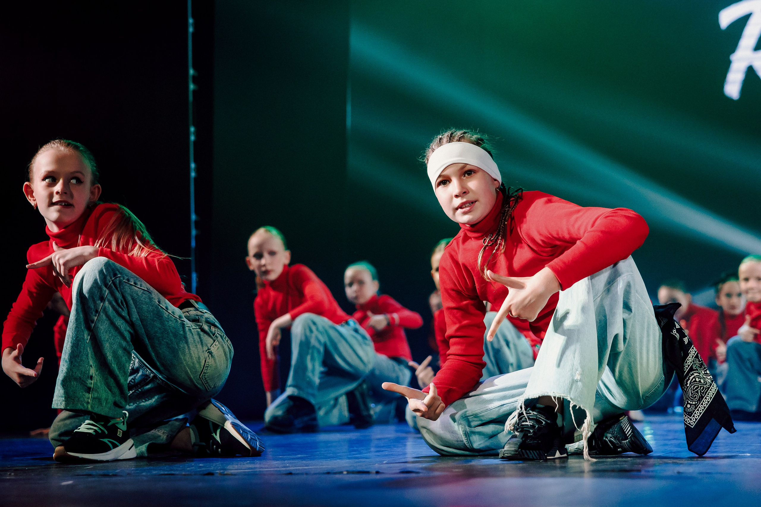 Отчётный концерт танцевальной школы «Red Rabbits» 2025. Лёшка Варзегов — фотограф