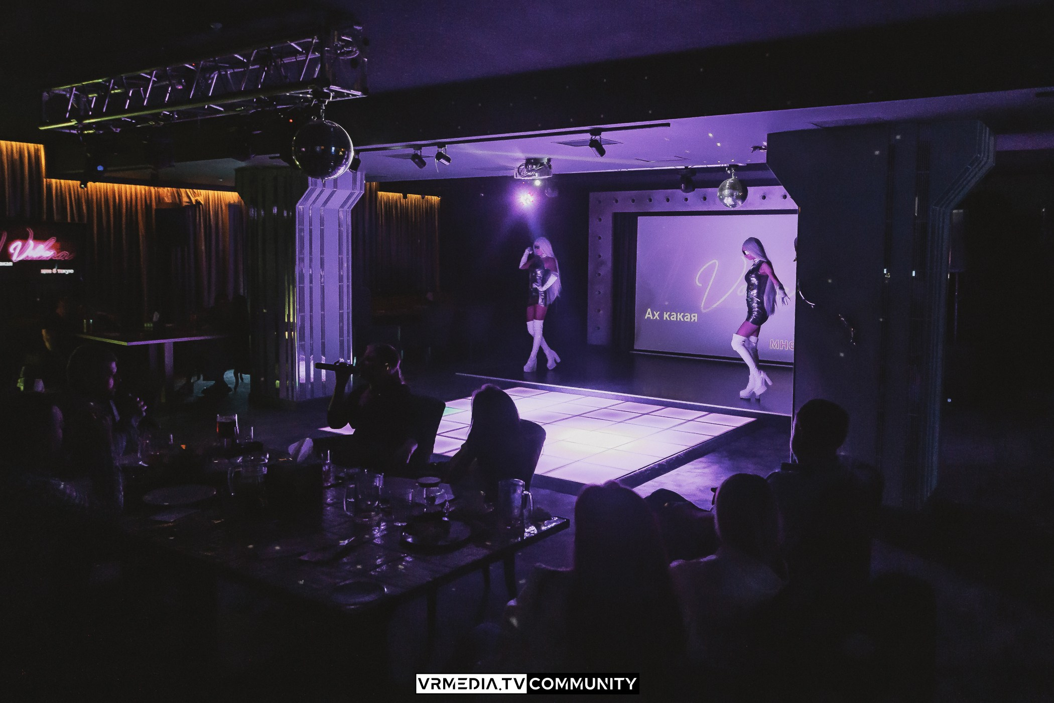 Открытие нового сезона в караоке-баре «Volna»