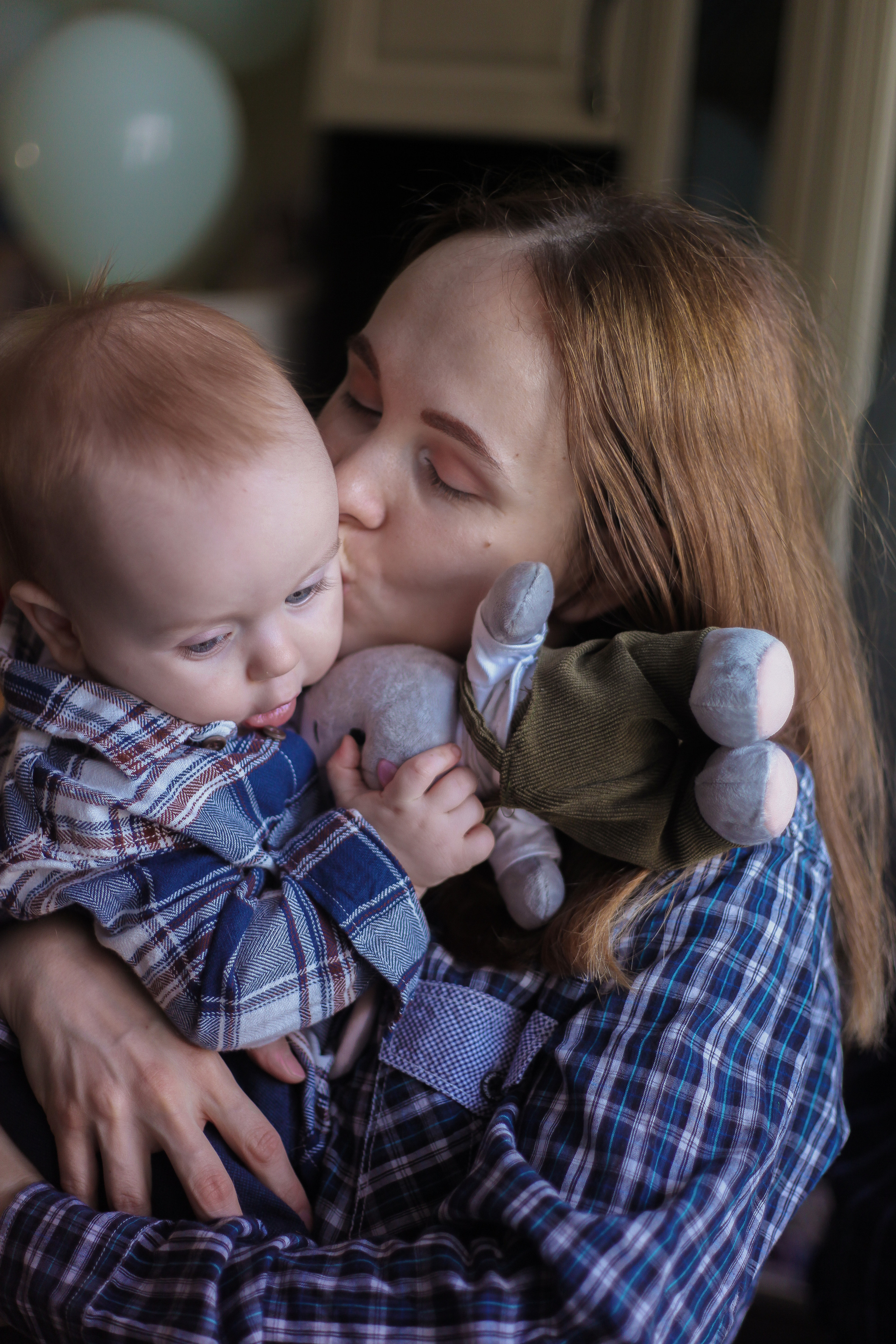 Атмосфера домашней съёмки. Семейный фотограф в городе Саратове — Анна