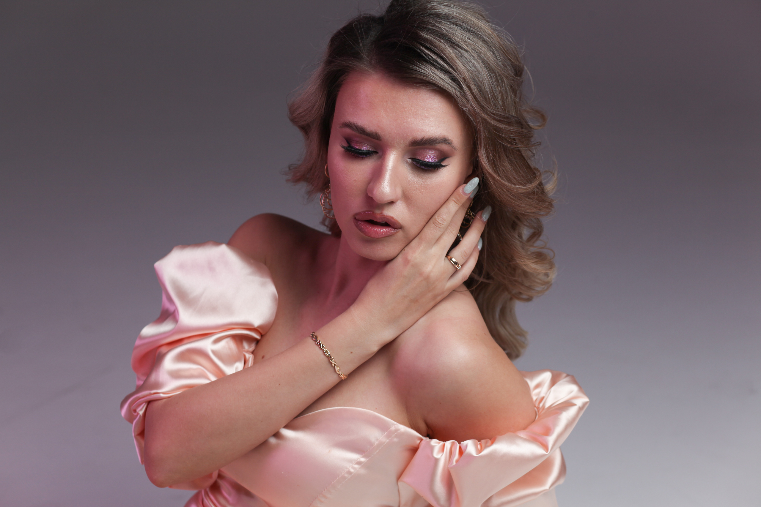 Жаркая студийная серия. Семейный фотограф в городе Саратове — Анна