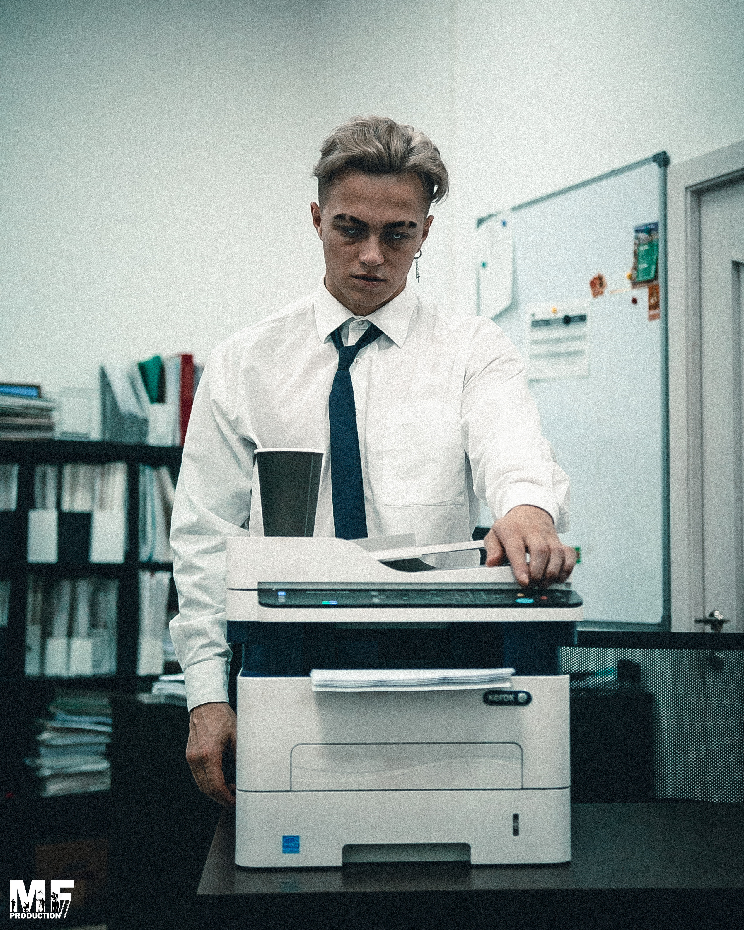 MF PROD. — FIGHT CLUB: OFFICE. MOVIE FAMILY PRODUCTION