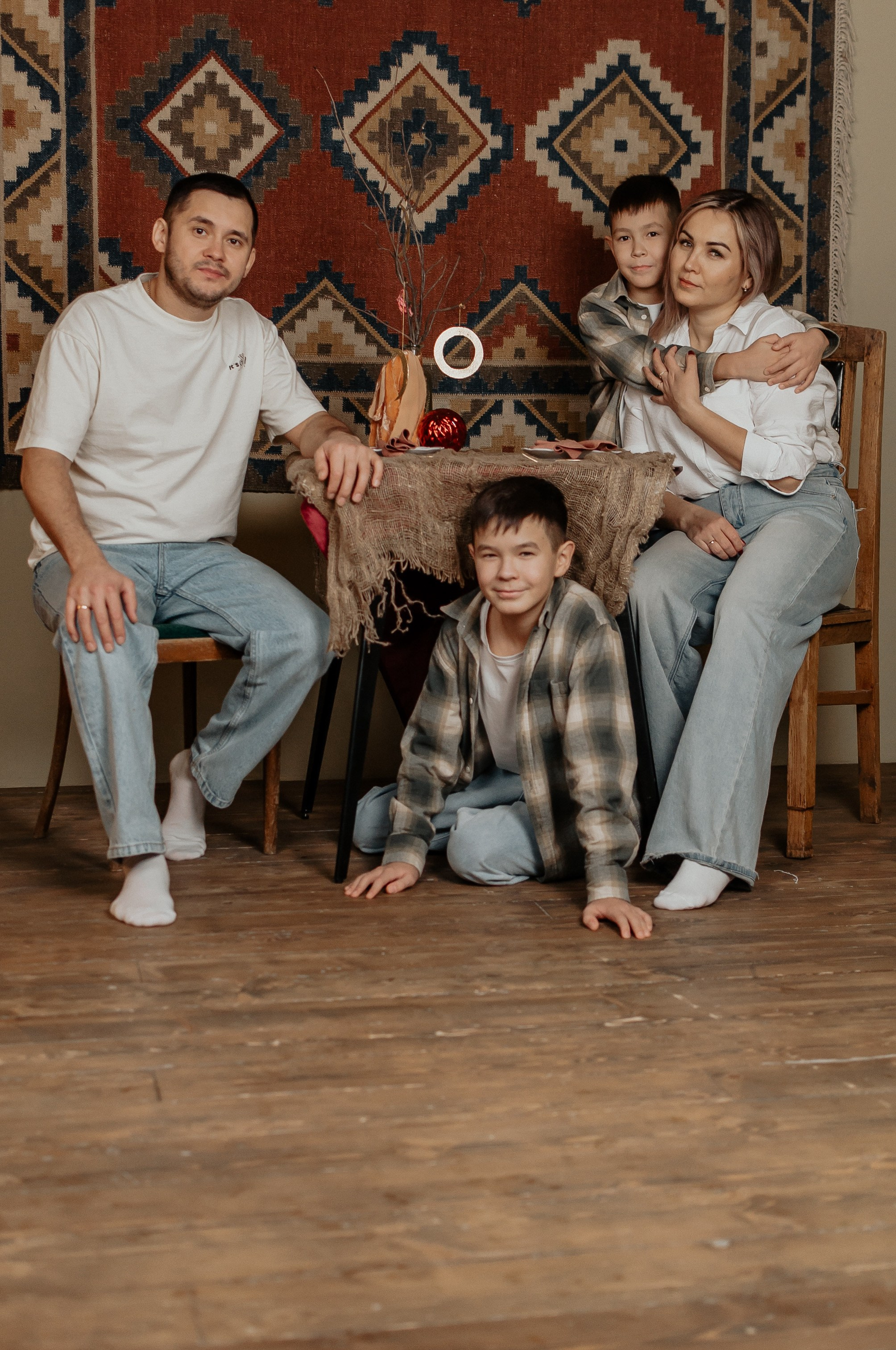Семейная в студии. Семейный фотограф в Сургуте Шпакова Анастасия
