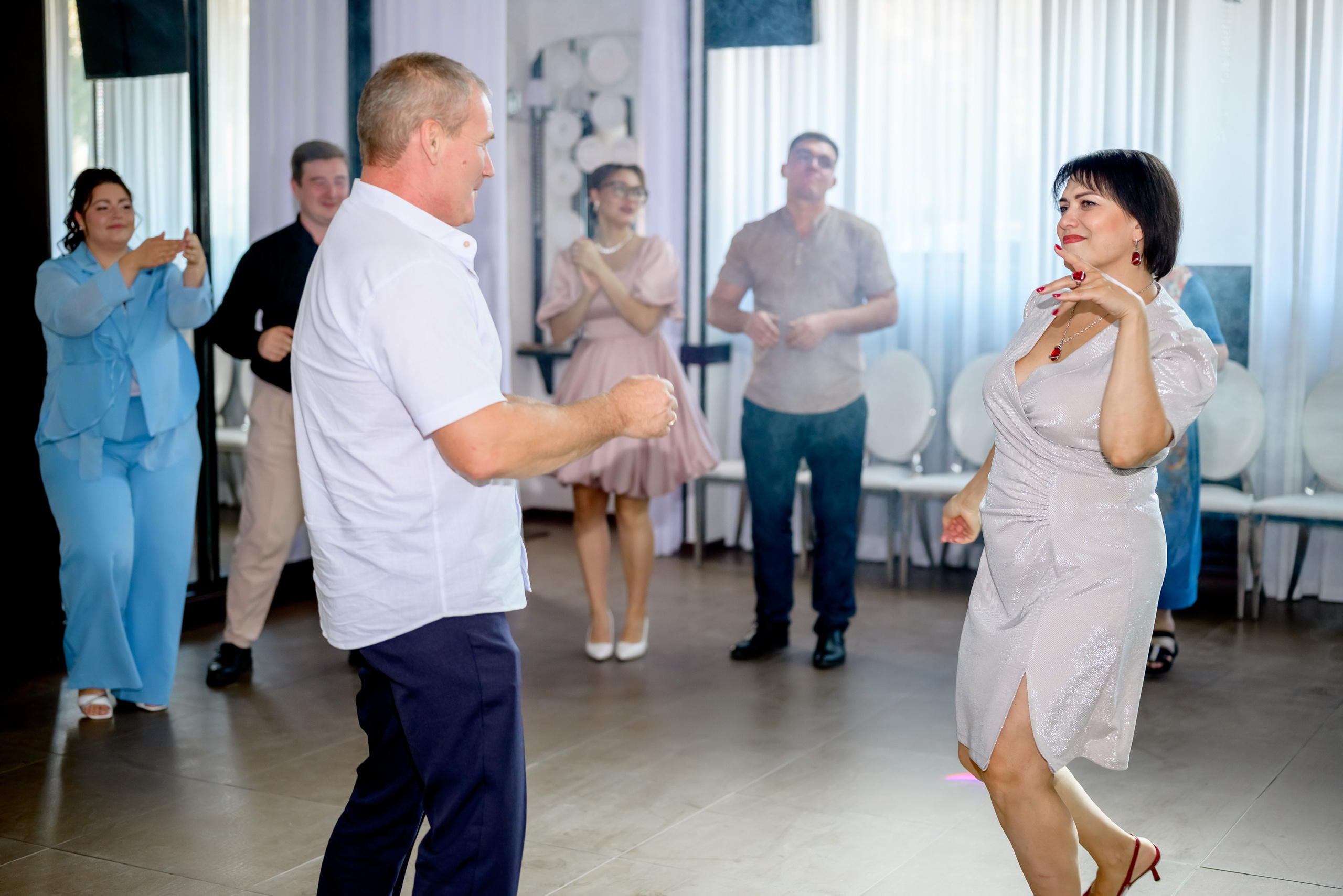 Банкетная часть. Юлия Басня семейный и свадебный фотограф в Донецке