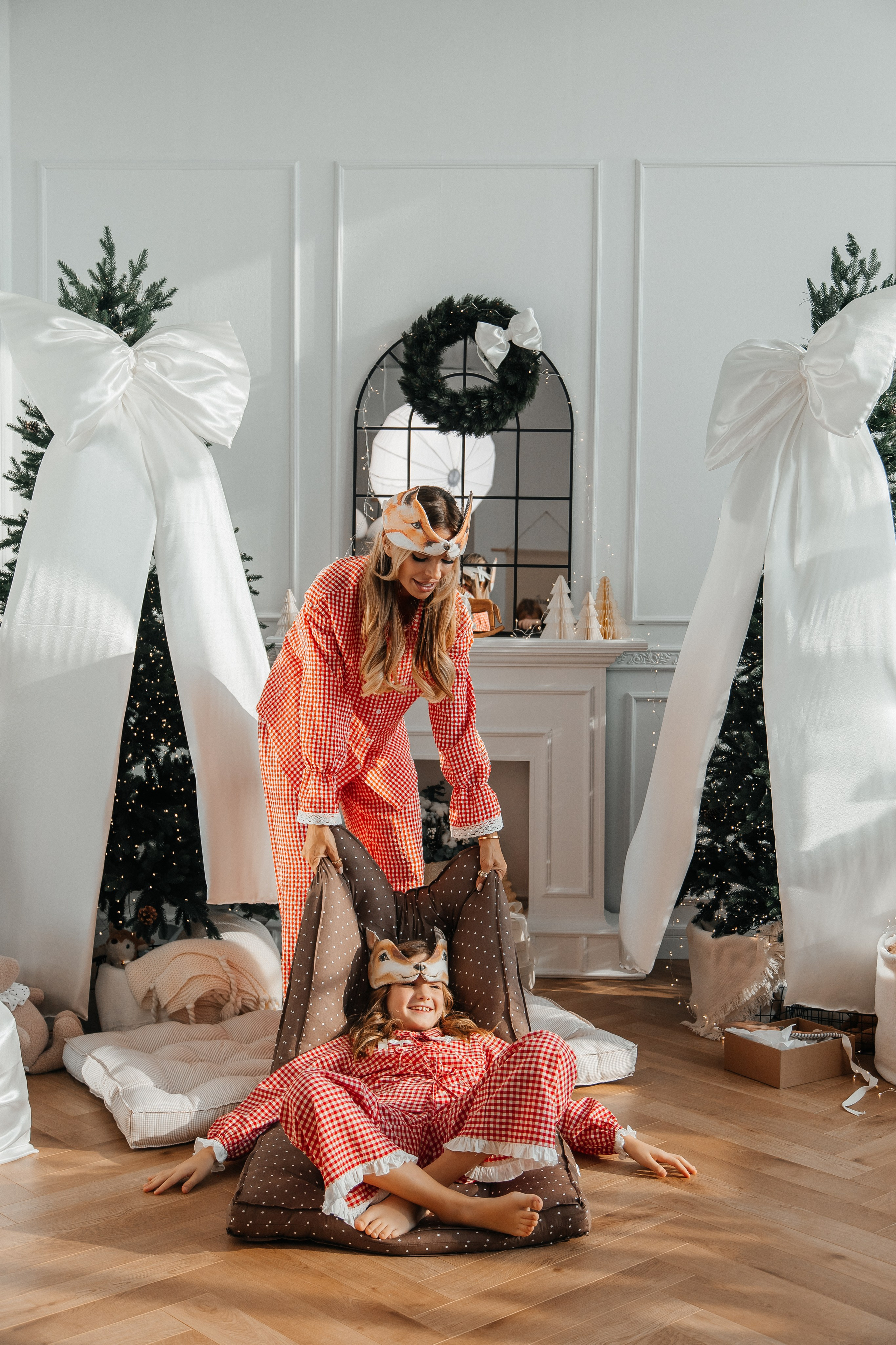 Новогодняя фотосессия в студии в Сочи. Семейный фотограф в Сочи, Лоо, Дагомысе, Вардане Кучумова Олеся