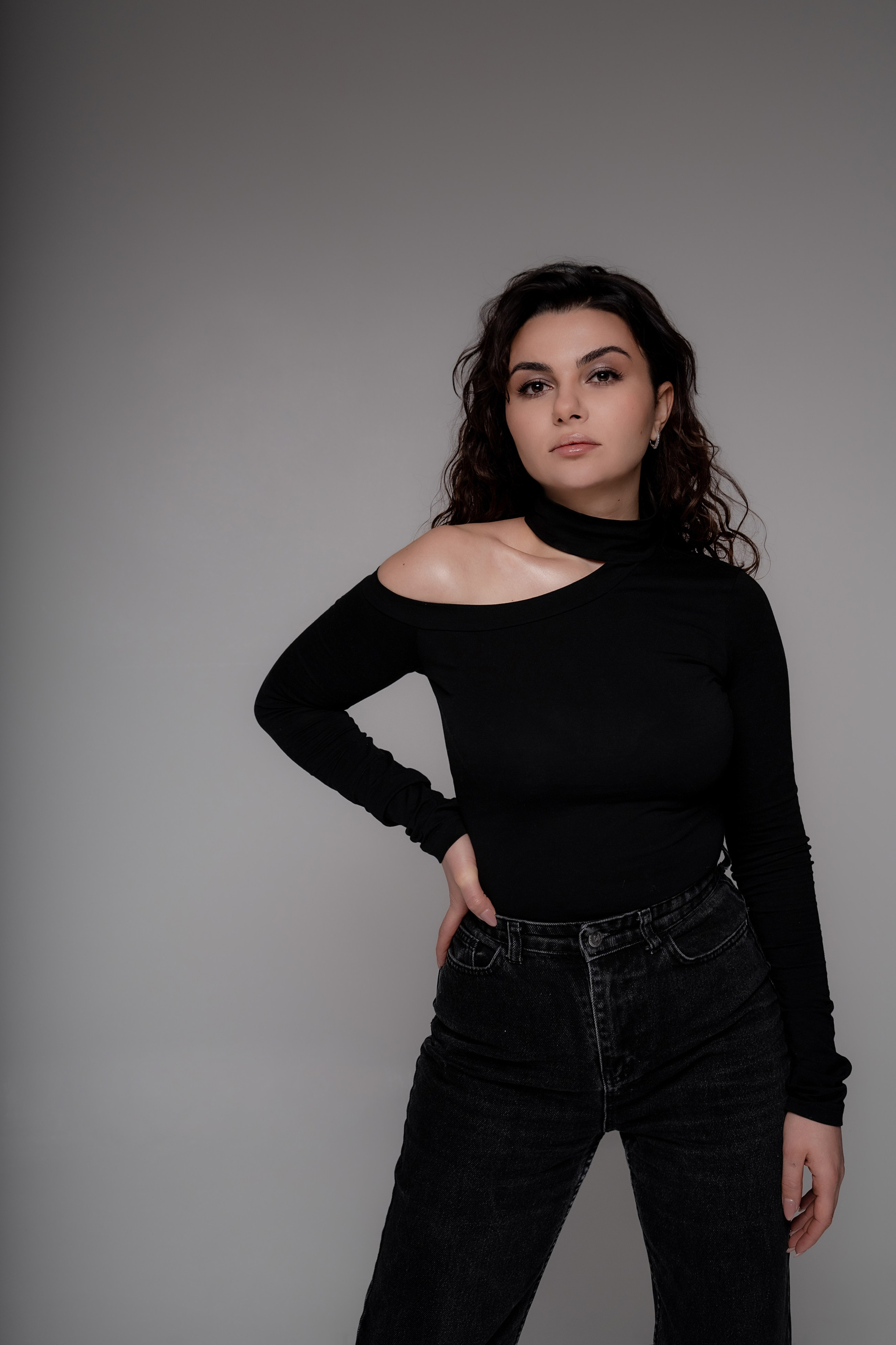 Фотосессия в студии «Классическая женственность». Портретный и свадебный фотограф Алла Карени Москва