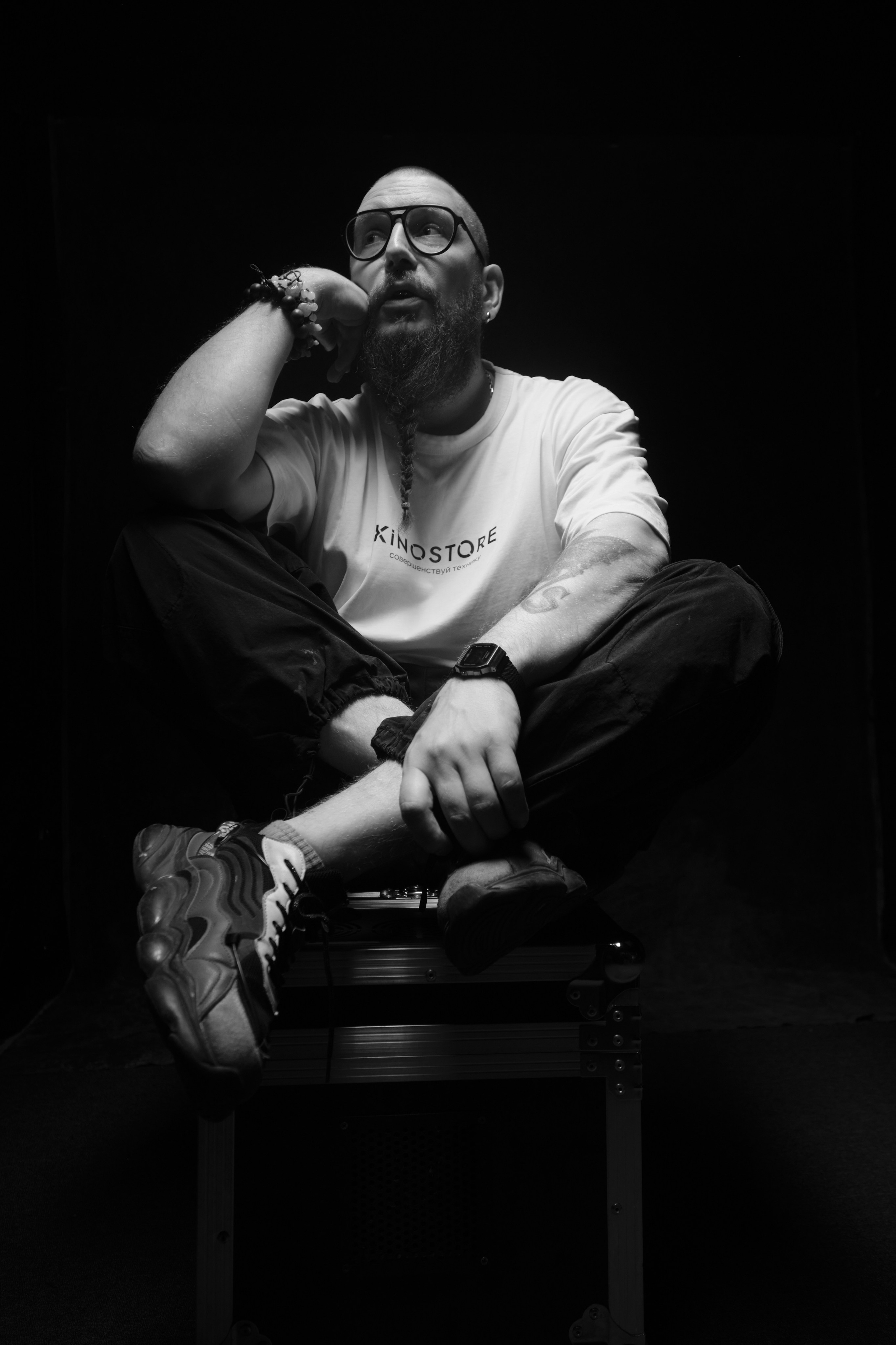 Мужской портрет со студийным светом. IS — Игорь Сержант | Фотография и рисунок