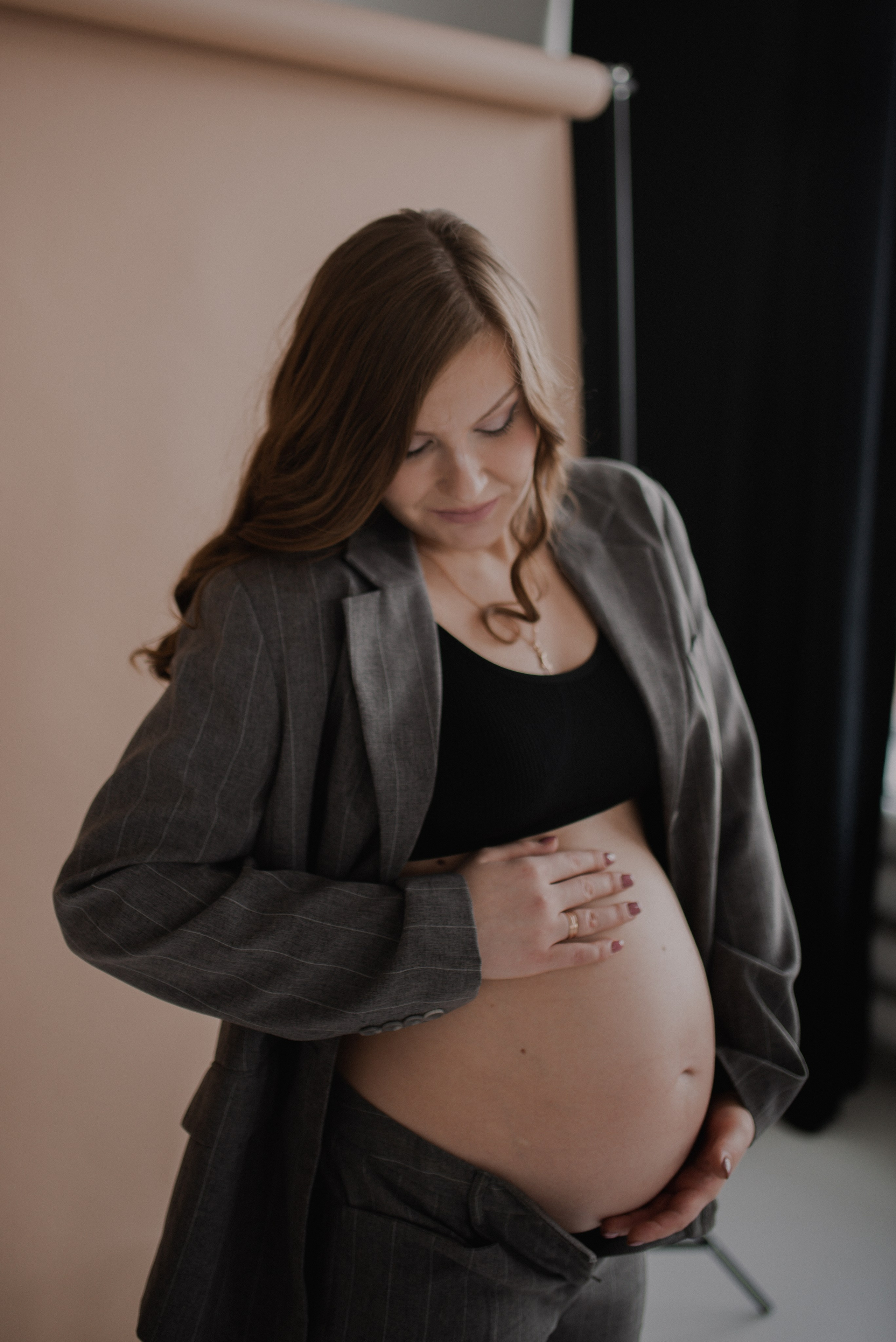 Фотосессия беременности в студии Бутово. Семейная фотосессия Бутово Москва фотограф Алина Морщагина