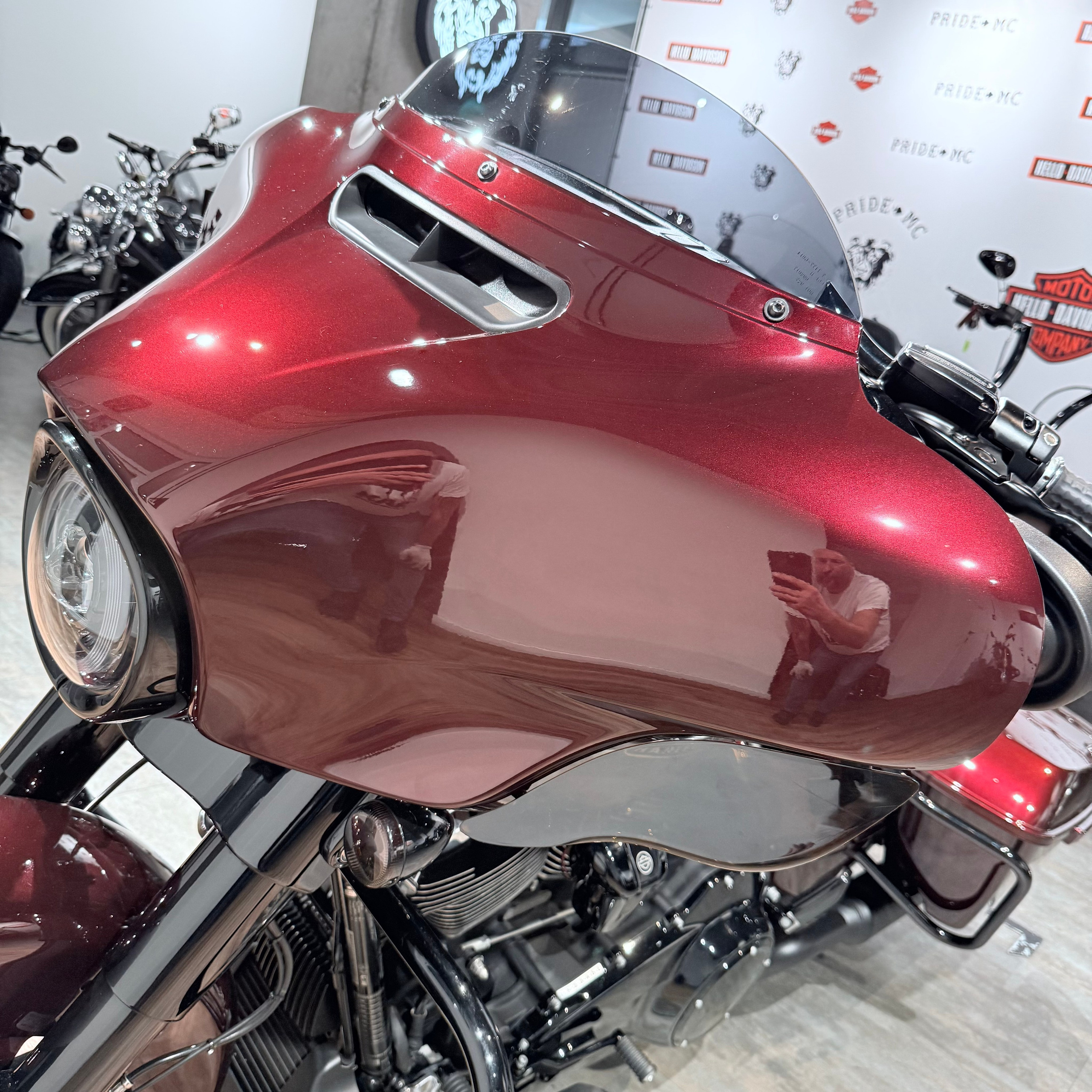 2017 Street Glide Sресiаl 107 Purple Сhоkоlatе. Hello Davidson, Москва. Только хорошие мотоциклы…
