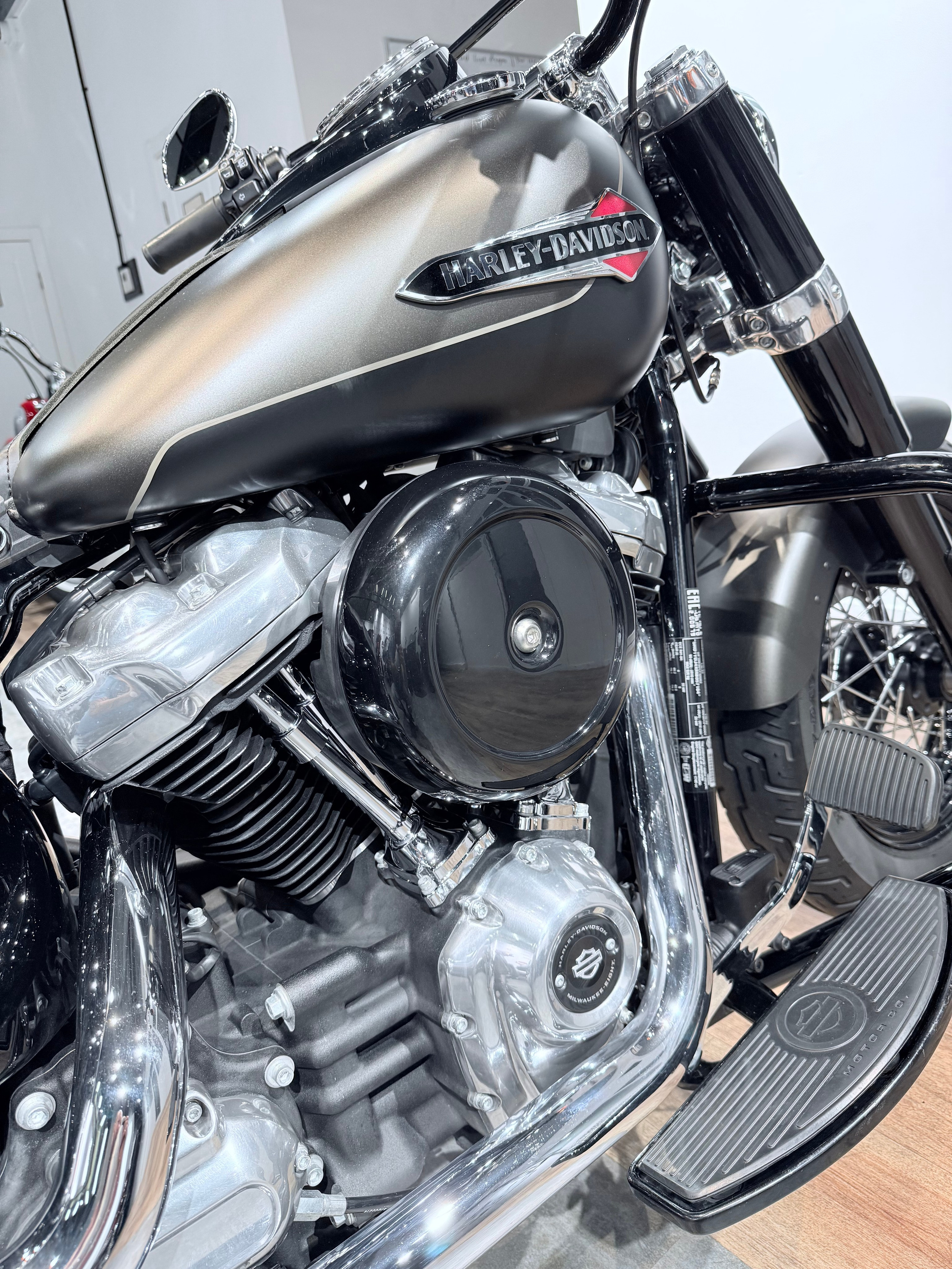 2022 Softail Slim (Rock RIver Denim). Hello Davidson, Москва. Только хорошие мотоциклы…