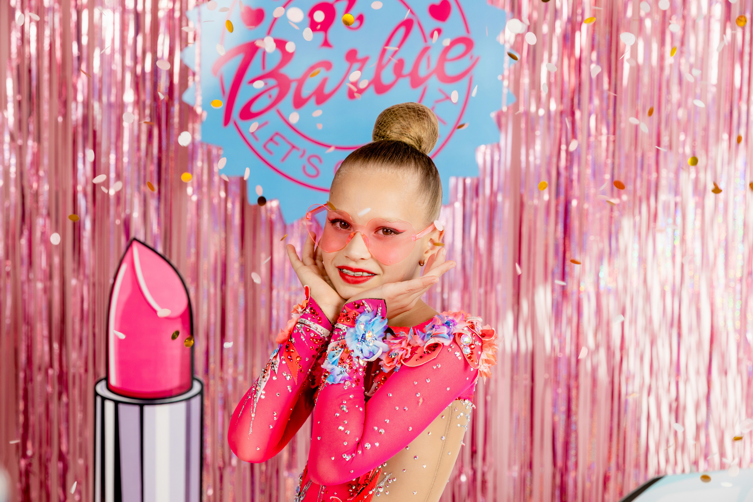 Фотозона в стиле «Barbie». Выпускные альбомы Москва Московская область Ирина Чугайнова