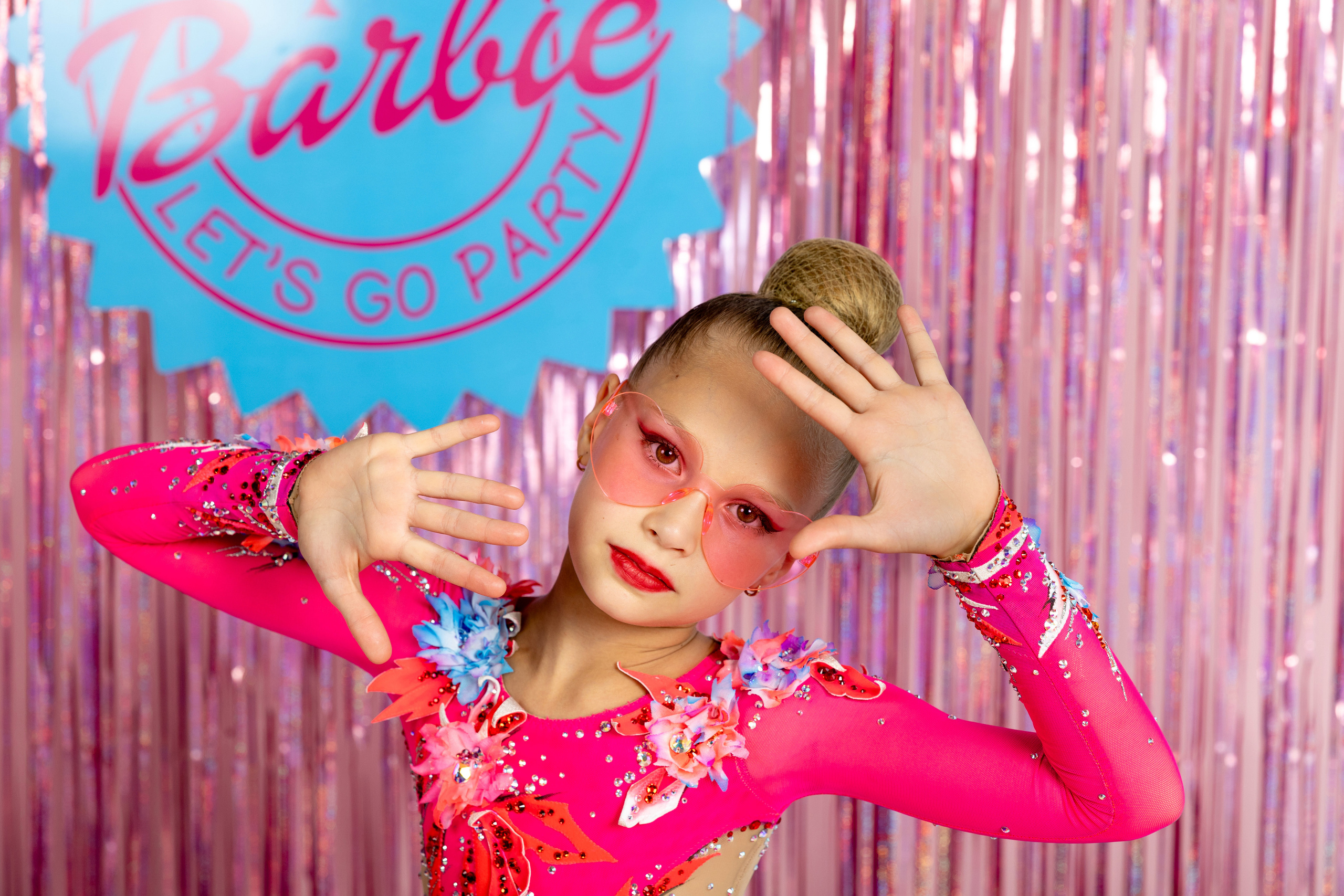 Фотозона в стиле «Barbie». Выпускные альбомы Москва Московская область Ирина Чугайнова