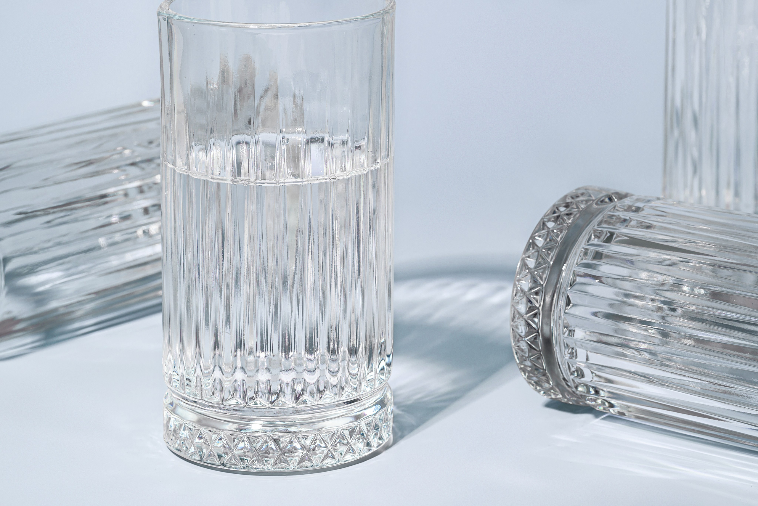 Напитки, стекло, бутылки. Предметный фотограф в Краснодаре Вера Капитанова. Предметная съёмка