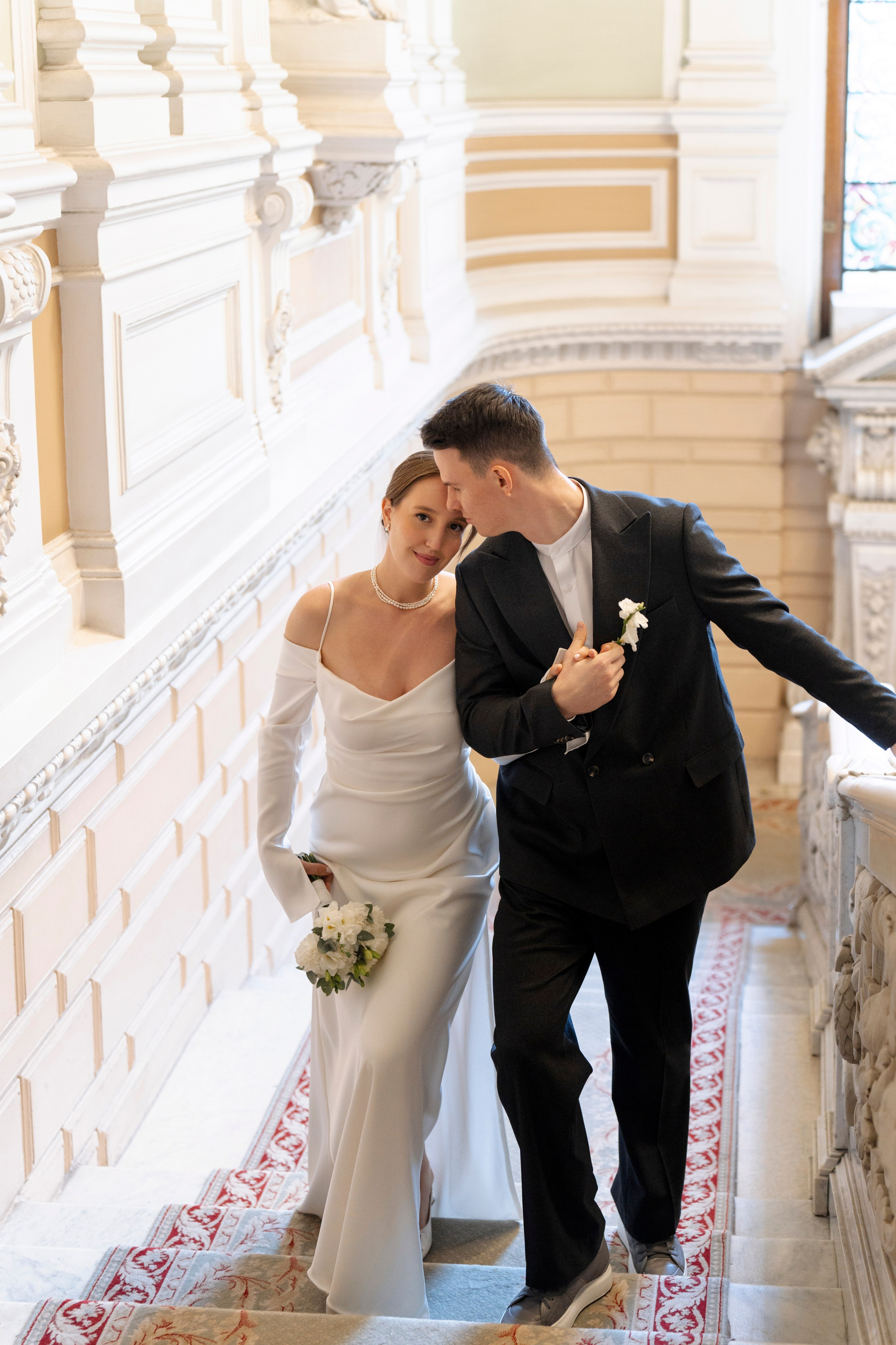 Лёня и Юля. Питер. От утра в отеле до вечеринки в ресторане на заливе. Цифра и плёнка. Свадебный фотограф Катерина Чулкова