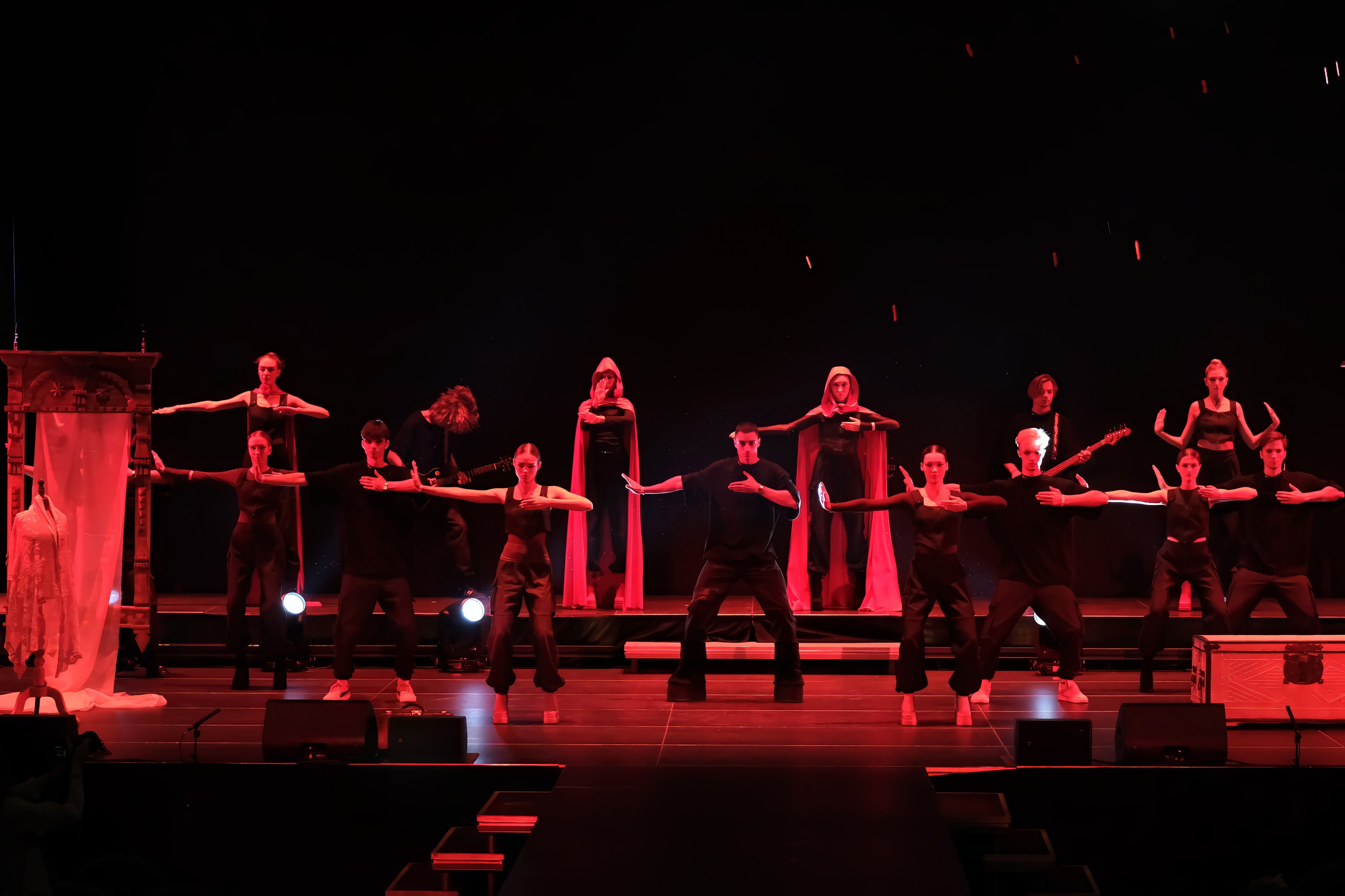 Подиумный спектакль «Стиль Надежды». Добро пожаловать в студию «Цифровой скульптор»  где искусство встречается с технологиями!