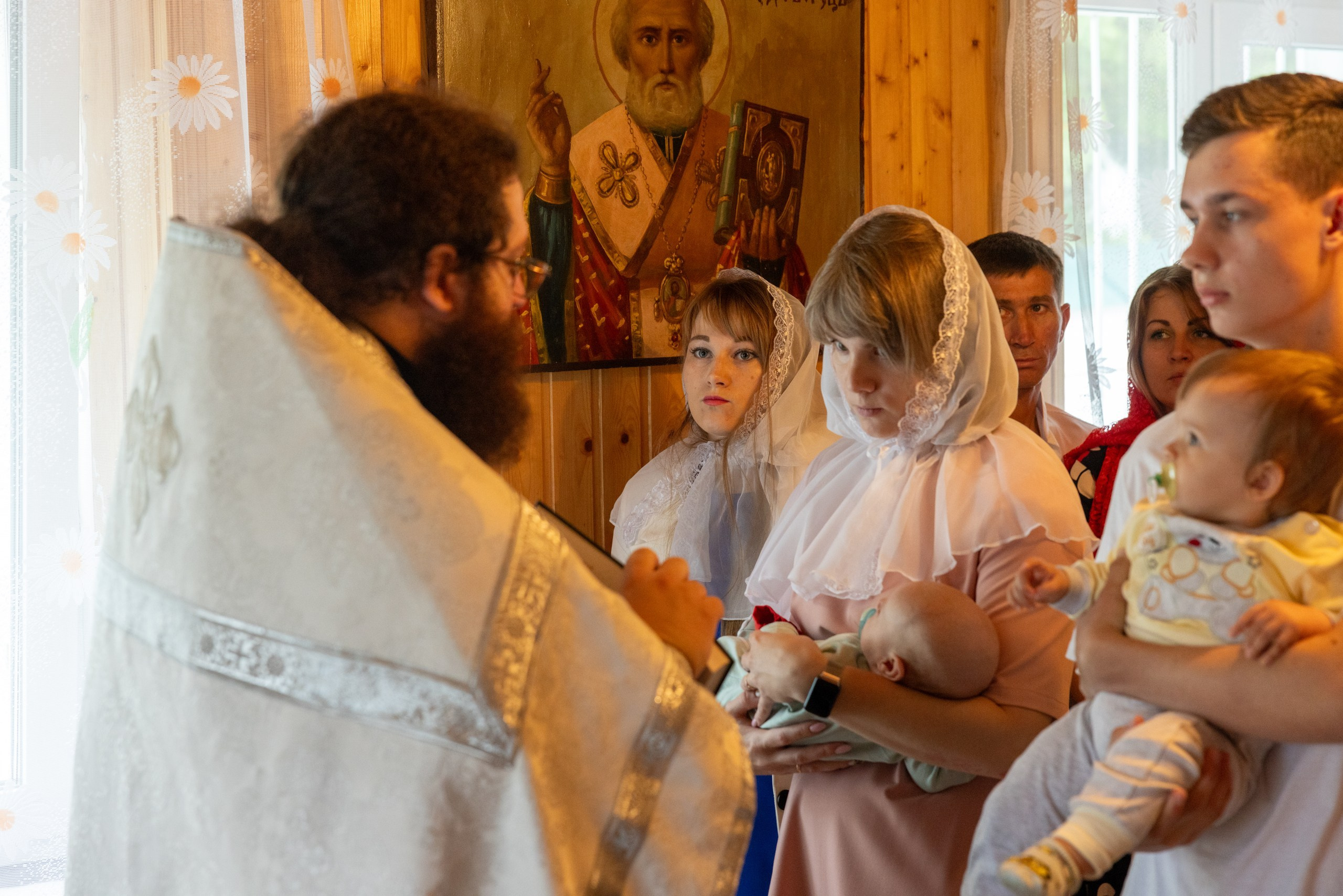 Образец репортажа крещения оригиналы, без искажений, без вспышки, светосильная оптика!. Фотограф в Туле Крупский АнДРей. Фотостудия «КАДР71» в Туле