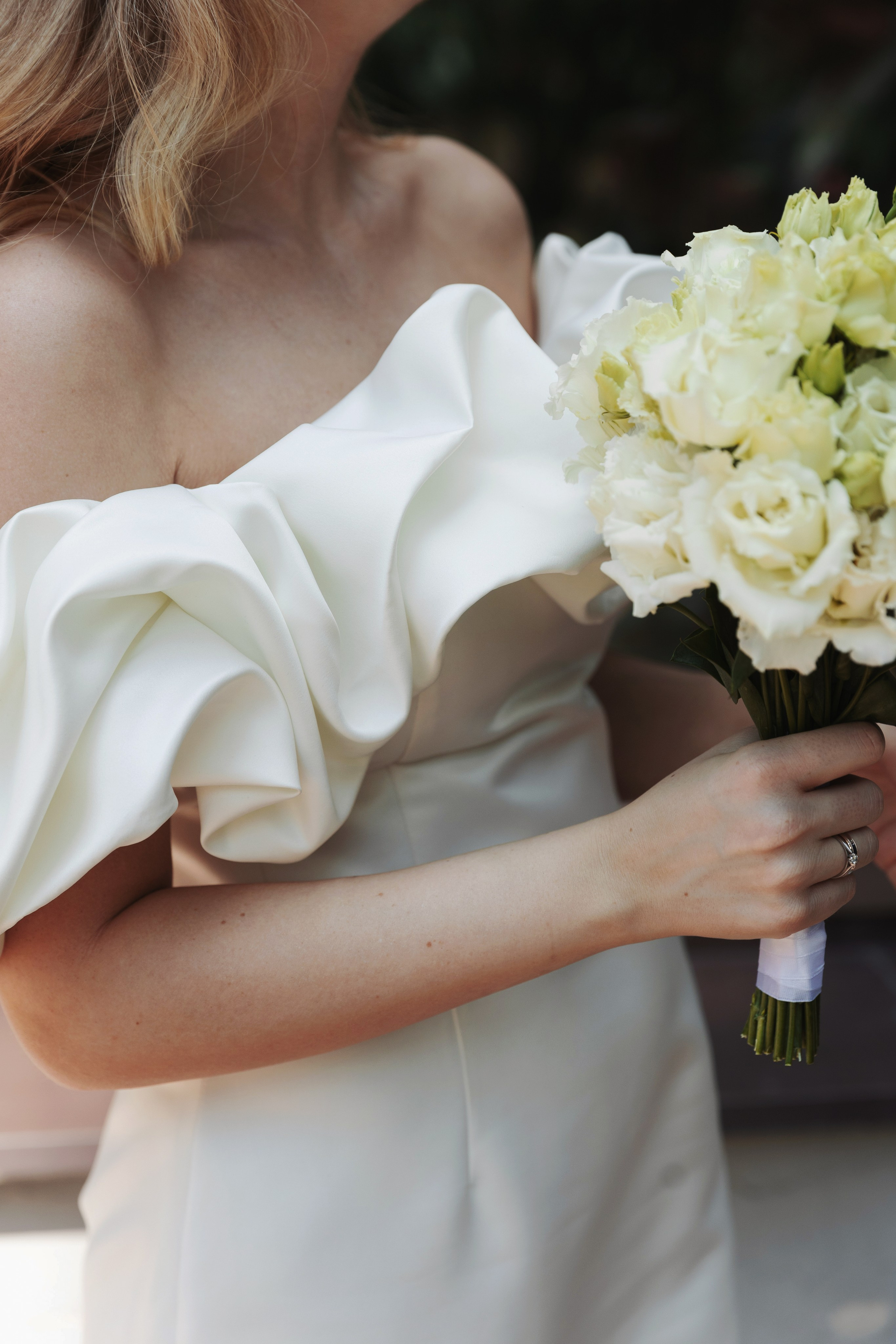 Свадебная фотосессия на Котельнической набережной и в парке Царицыно, Роспись в Шипиловском ЗАГСе. Свадебный фотограф Москва Анастасия Храмова