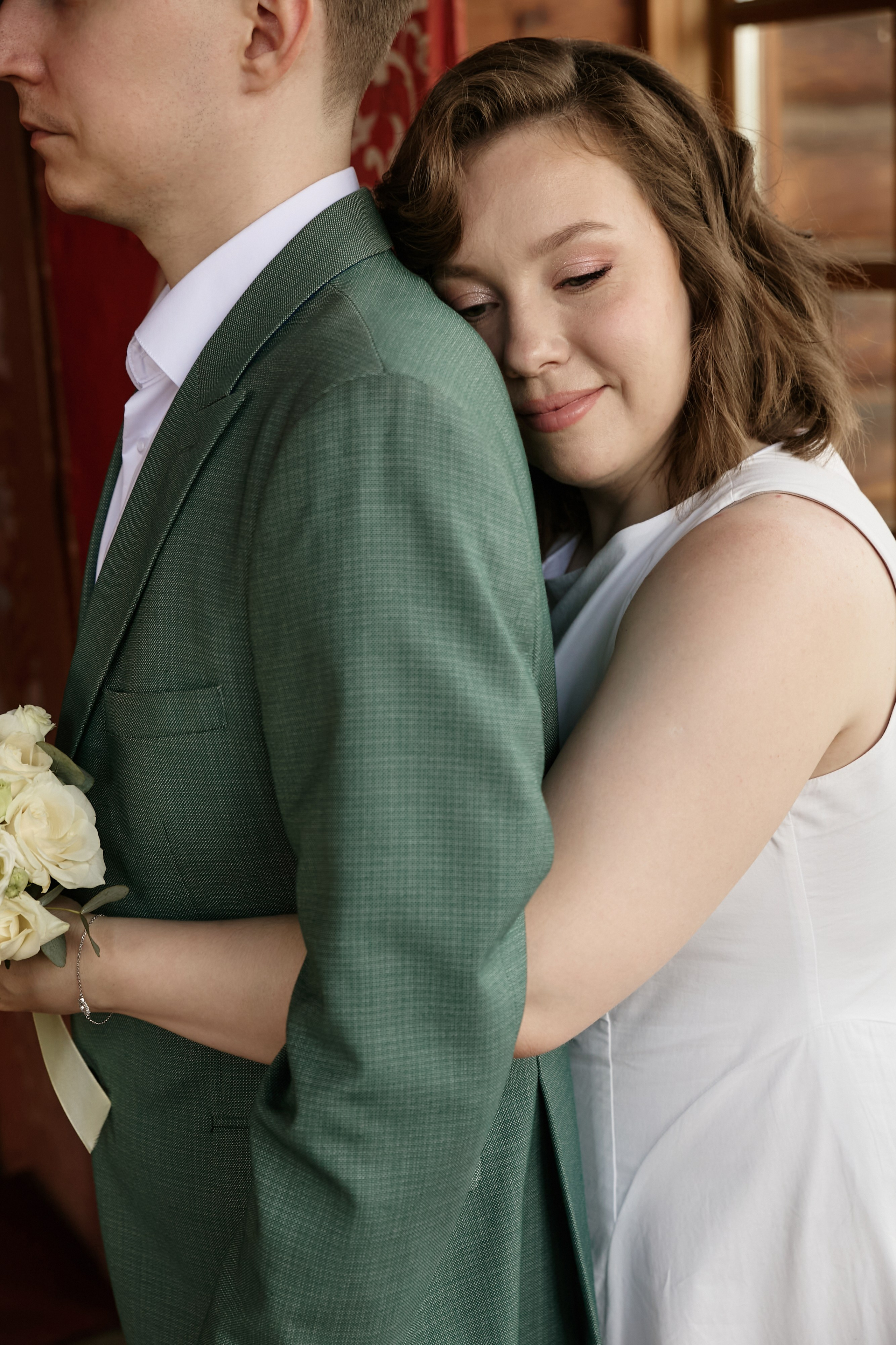 Анонс, свадебная съёмка Александра и Анастасии. Роспить — дворец каря Алексея Михайловича в парке Коломенское, прогулка Коломенское. Фотограф и свадебный фотограф в Москве