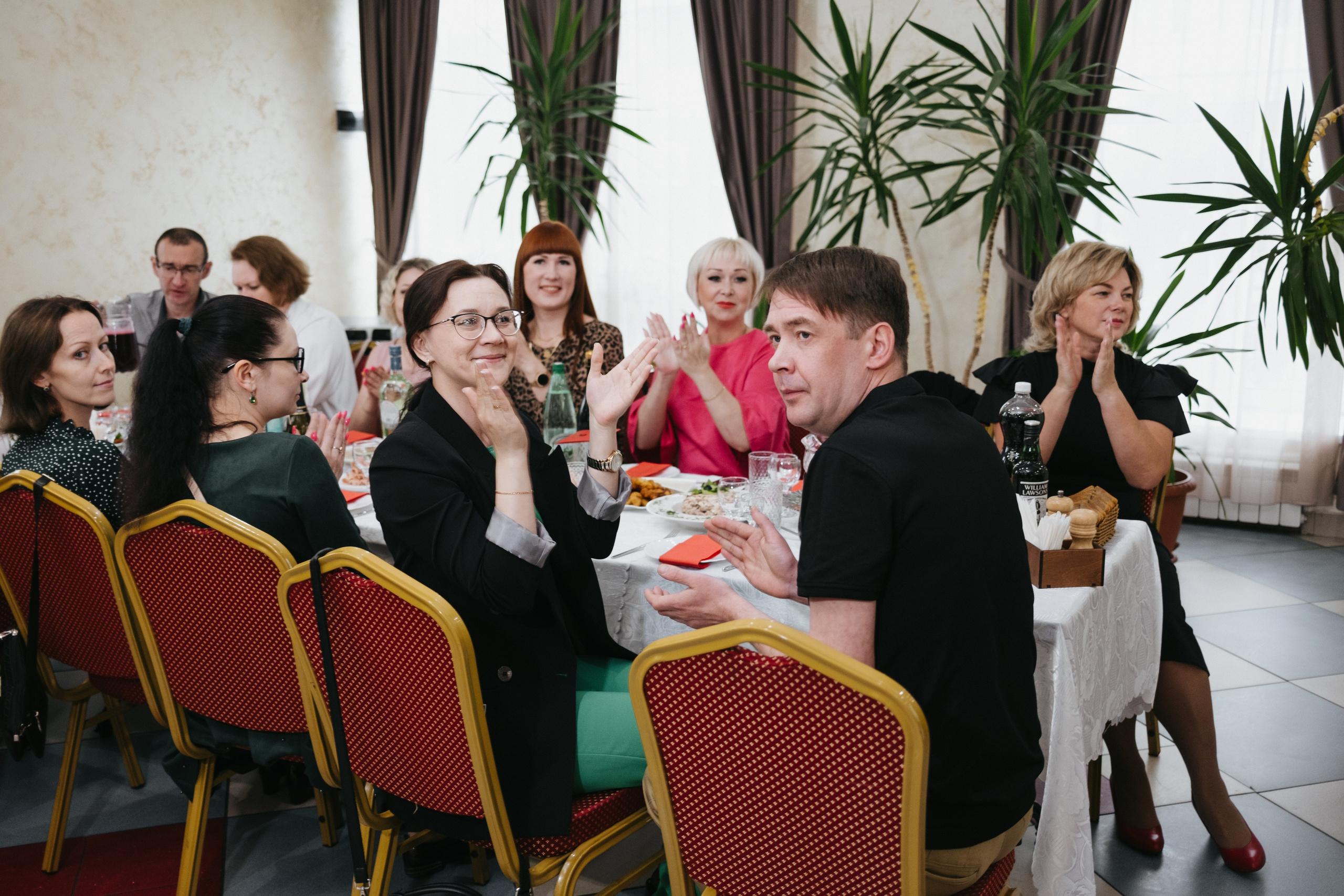 Выпускной 11 класс школы № 30. Свадебный и репортажной фотограф Денис Ожигин в Краснодаре и Краснодарском крае