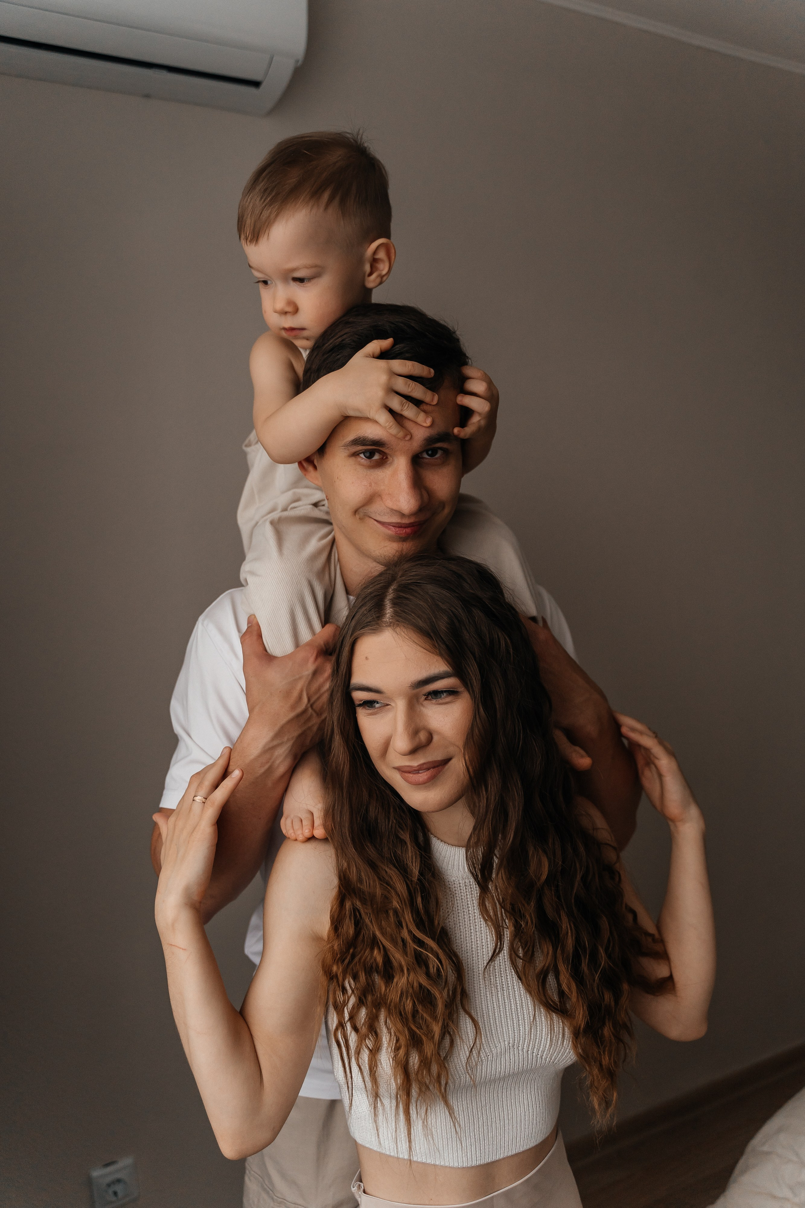 Вадим, Юля и Мирон. Волик Мария