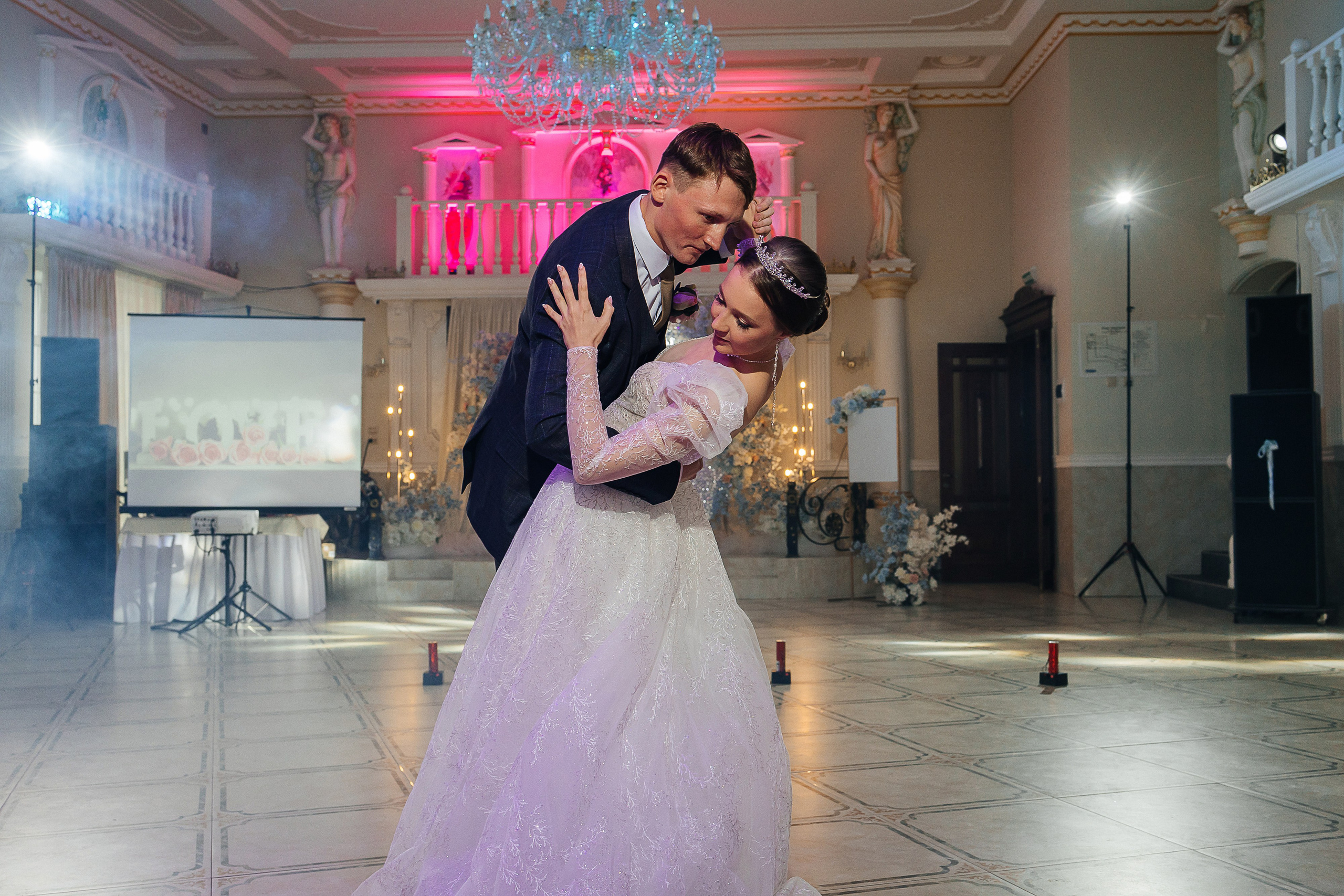 Романтическое утро невесты. Олег Сверчков | Свадебный фотограф Вологда