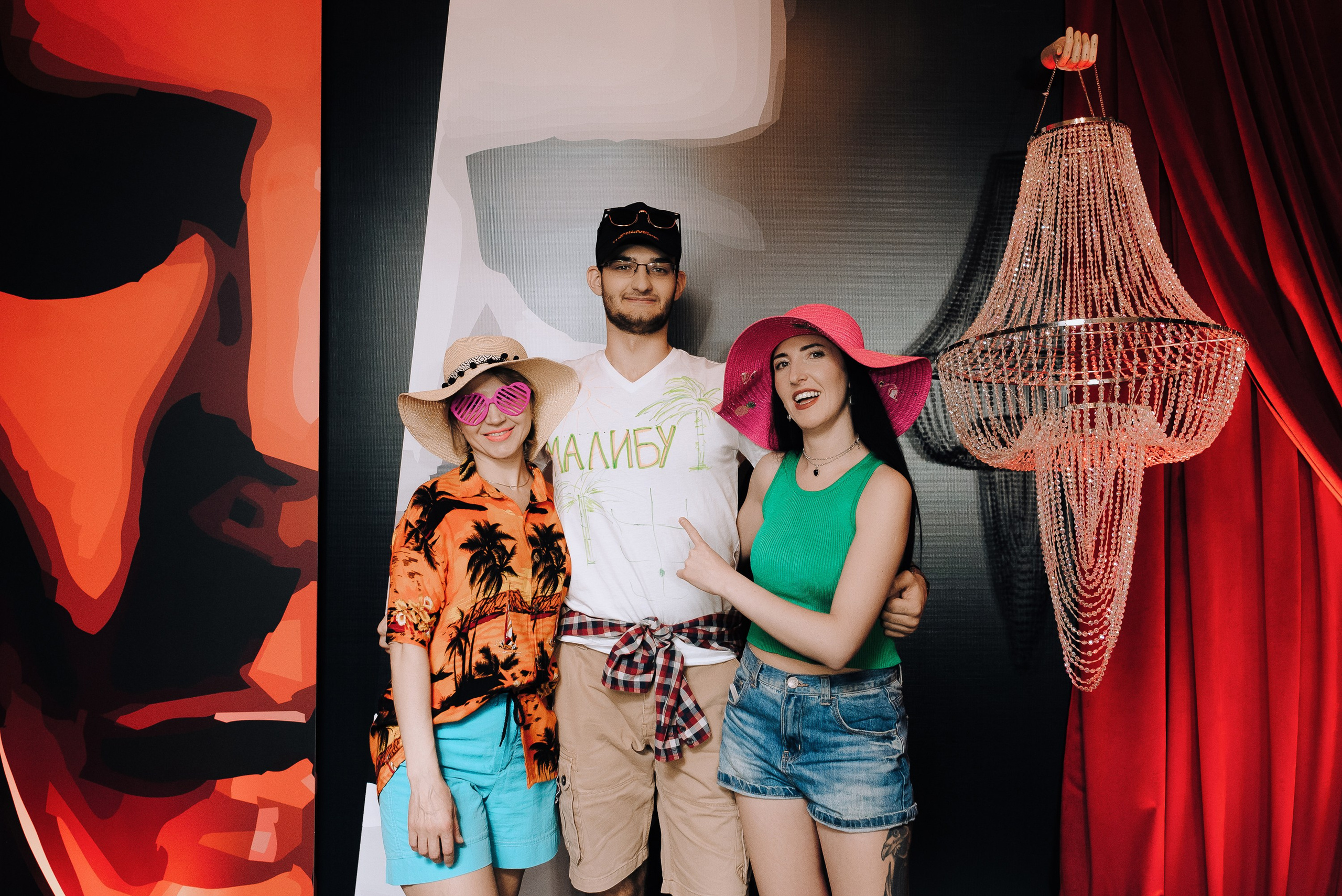 СПЕКТАКЛЬ «ВОЛШЕБНЫЕ ОЧКИ» ОПТИК-ЦЕНТР. Репортажный фотограф Зуев Роман г. Челябинск