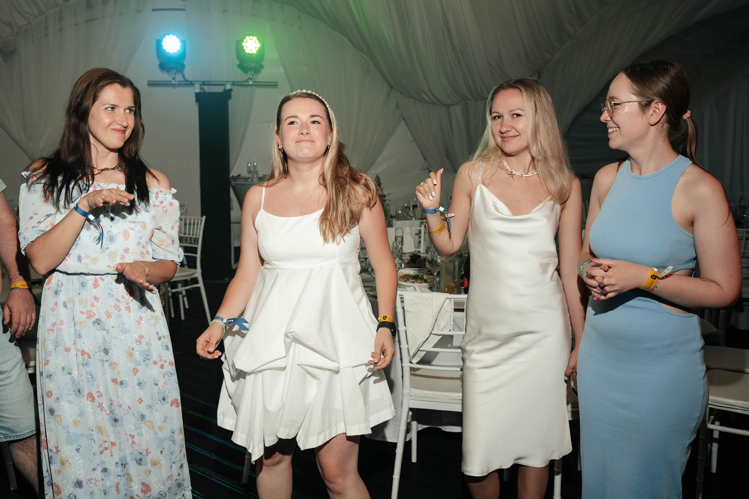 Бери заряд. Свадебный фотограф Москва Александра Аверкова