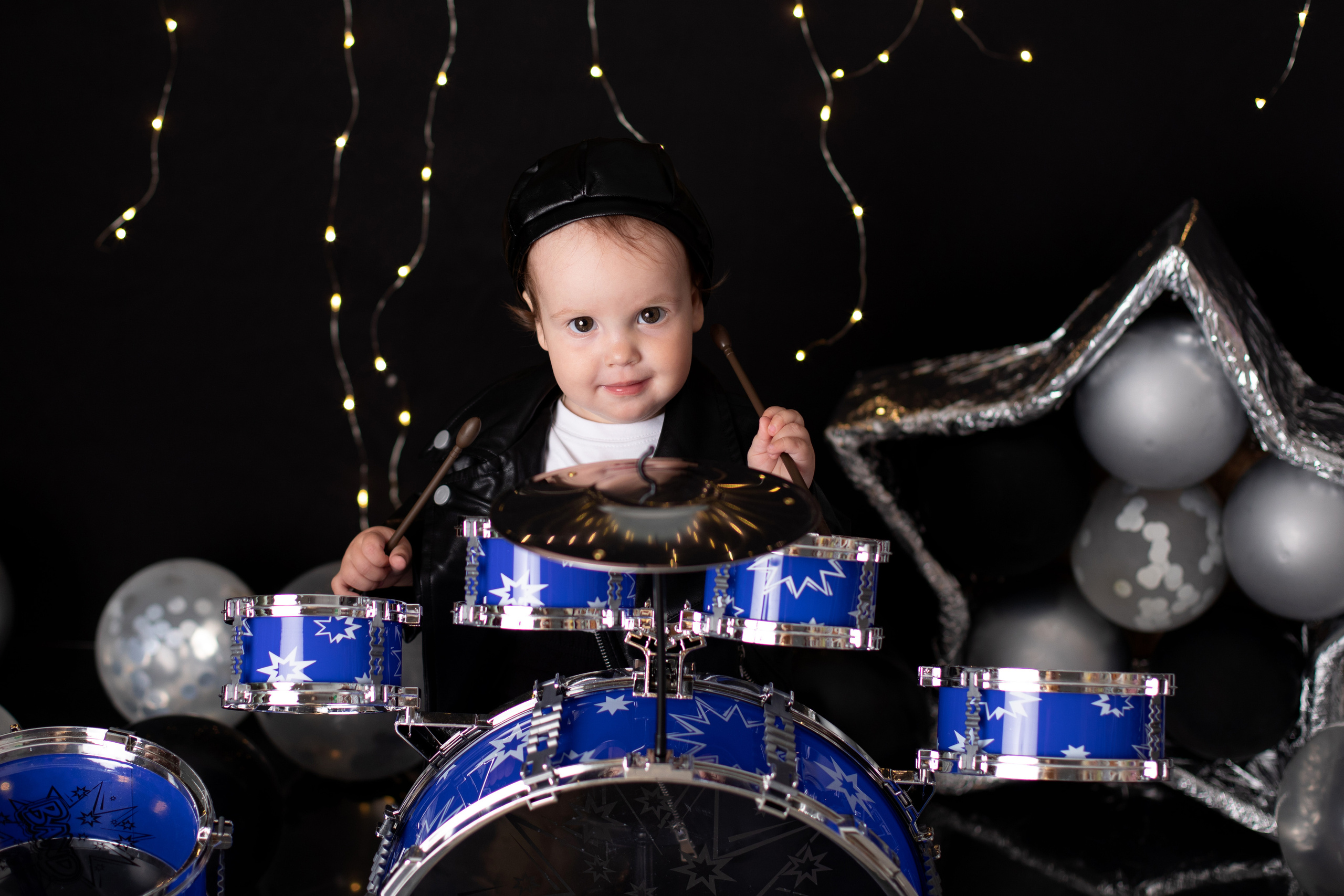 С тортиком. Фотограф новорождённых Псков