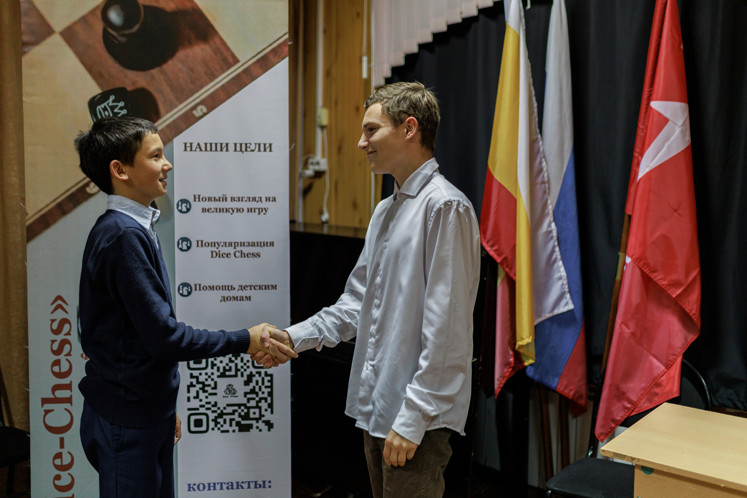 Репортажная сьёмка игры в шахматы в детском доме. Семейный и детский фотограф в Рязани Васюгова Мария