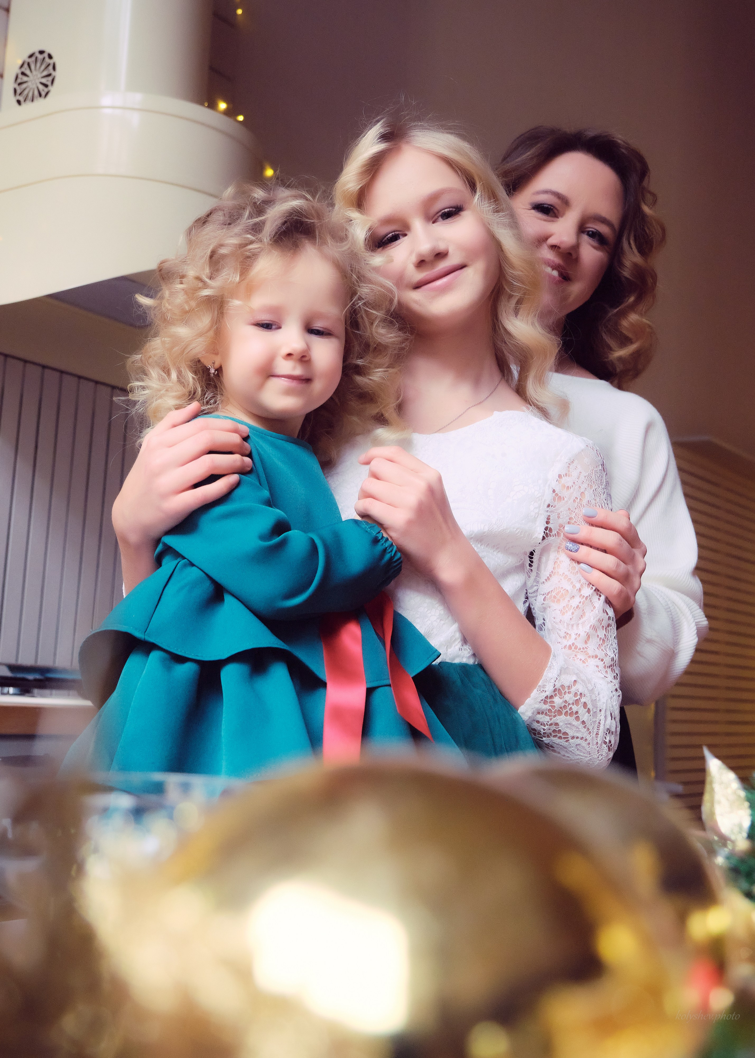 Семейный фотограф для новогодней фотосессии в Воскресенске