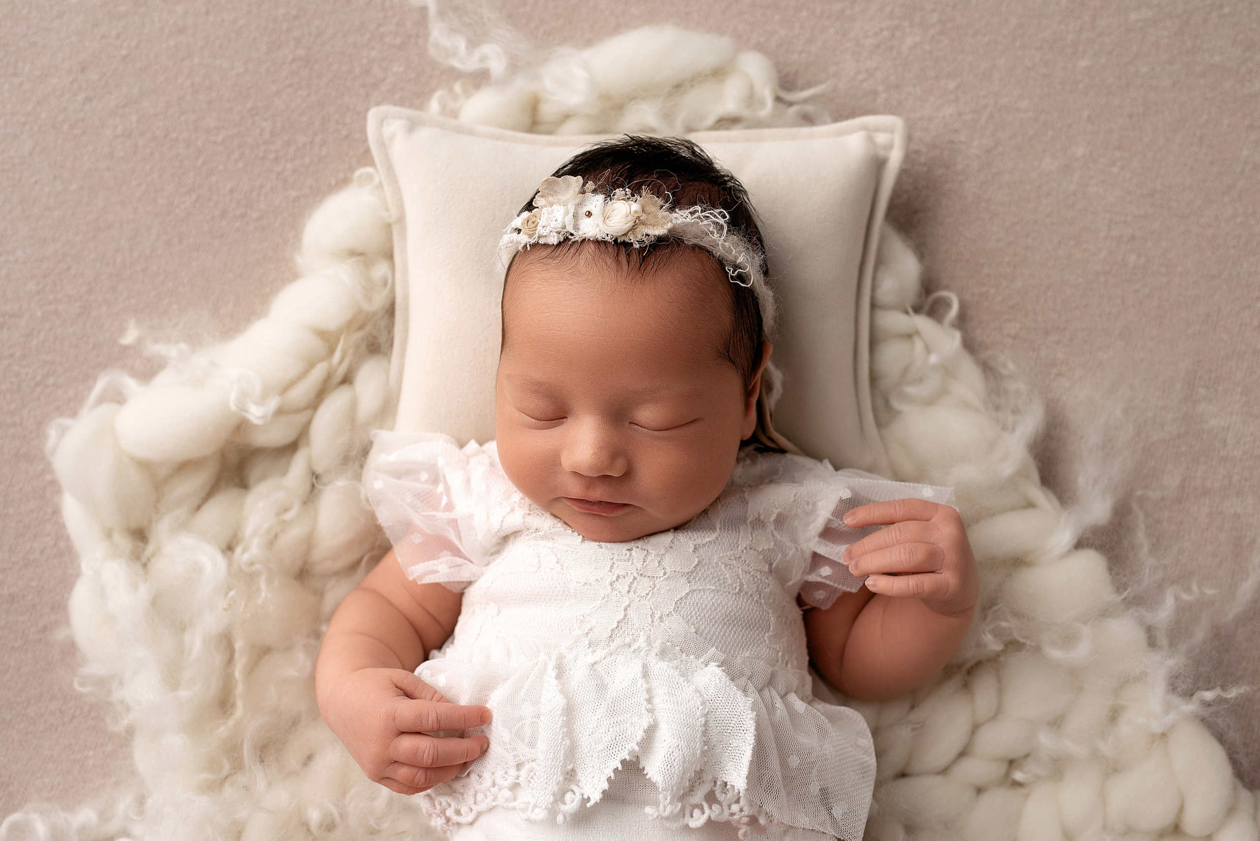 Новорождённые девочки. Детский фотограф новорождённых в Минске Боровик Екатерина