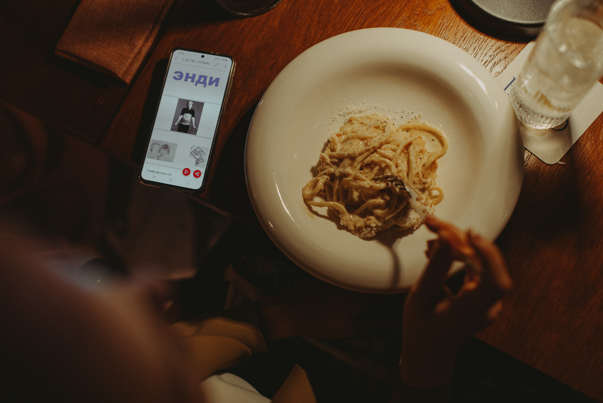 Фотосопровождение на арт-бранчах и выставках. Портретный и свадебный фотограф в Санкт-Петербурге Ольга Филиппова