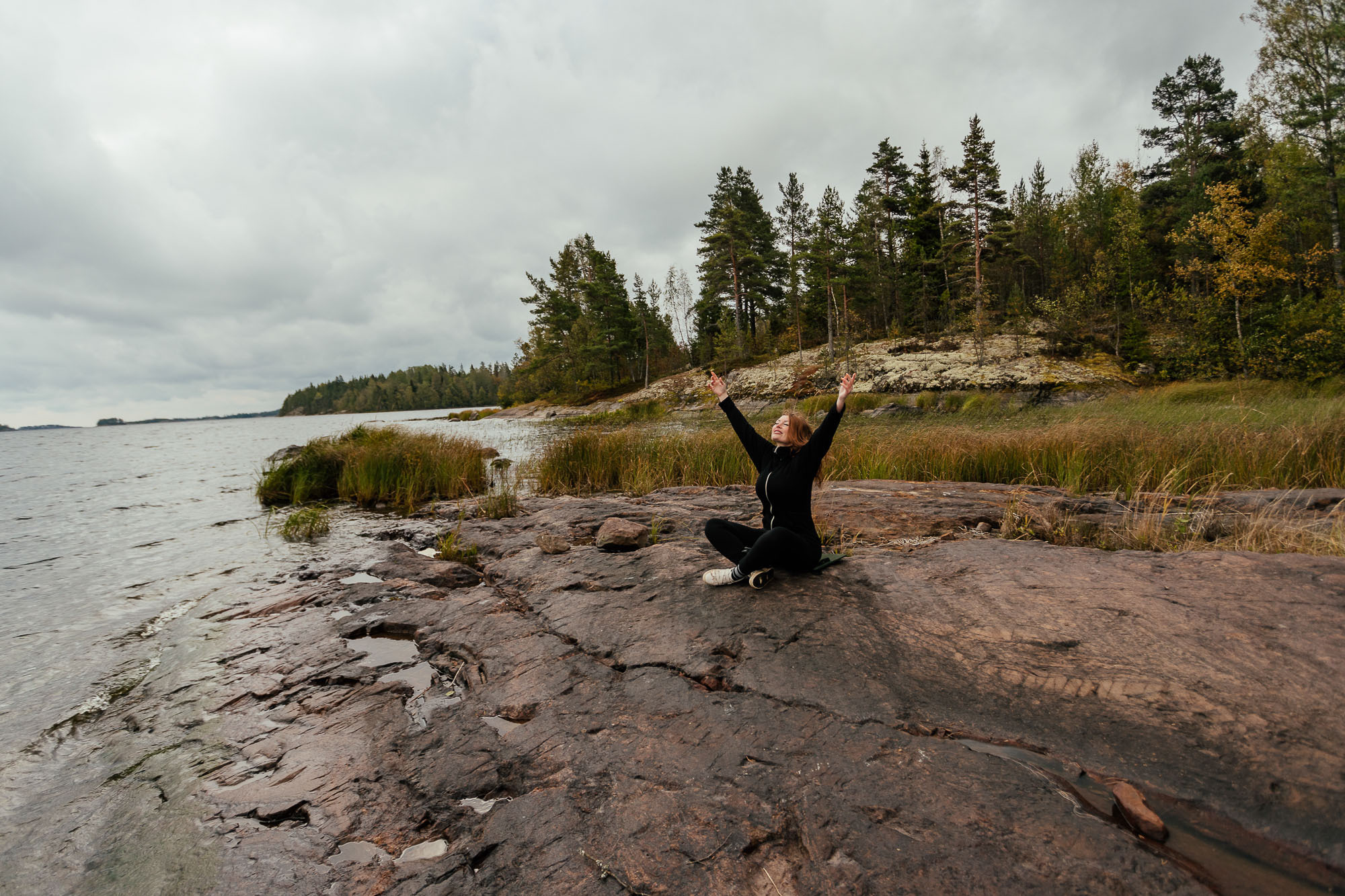 Total escape в Карелии. Женские выезды на Ладогу. Портретный и свадебный фотограф в Санкт-Петербурге Ольга Филиппова