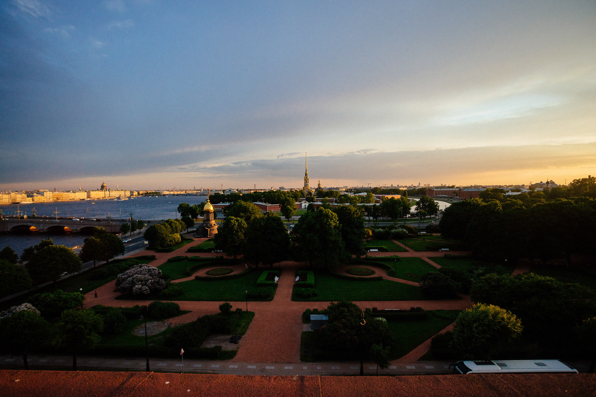 Арт-прогулка по Петербургу с пикником на крыше. Портретный и свадебный фотограф в Санкт-Петербурге Ольга Филиппова