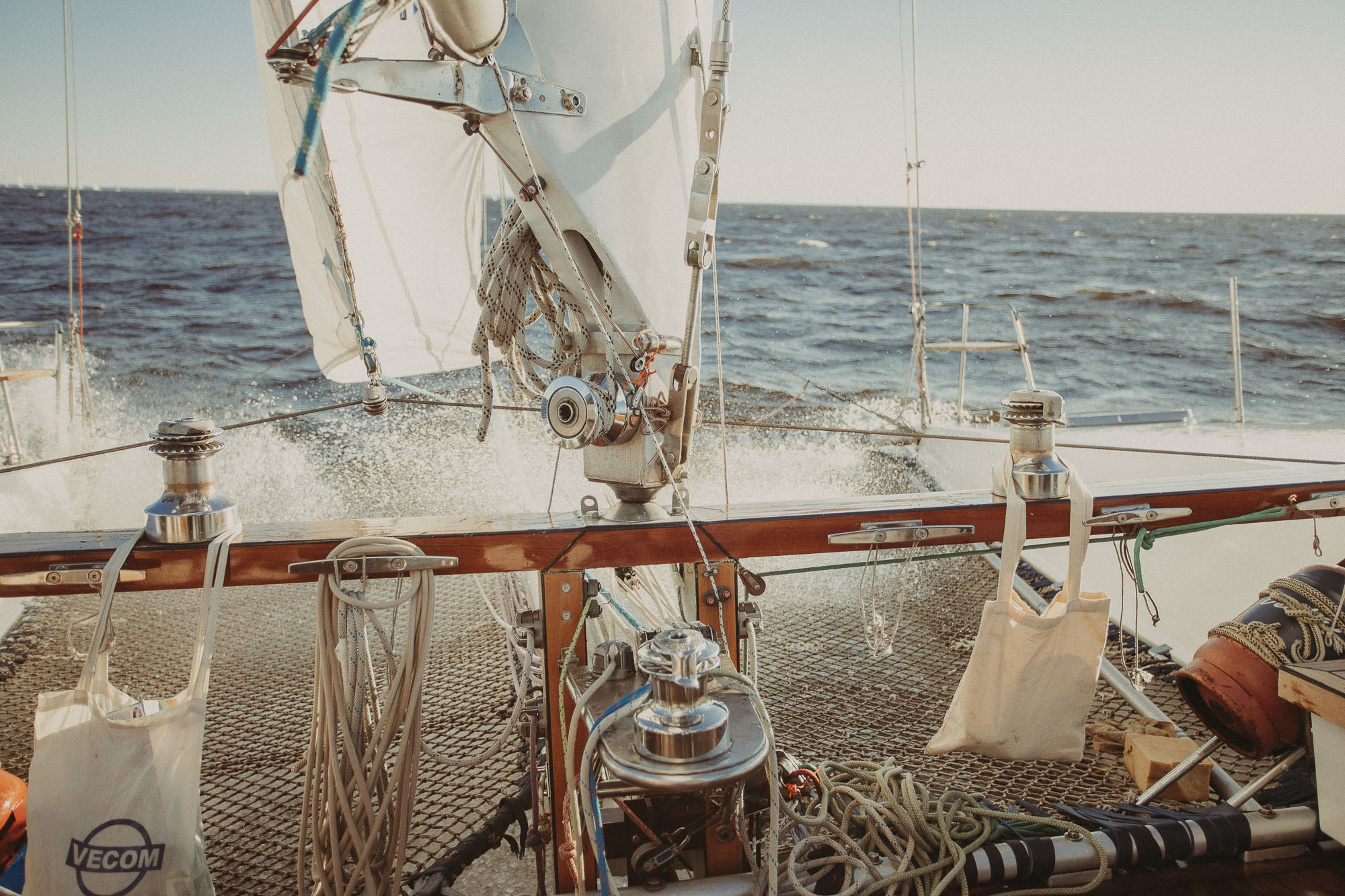 Прогулки на яхте в акватории Финского залива. Портретный и свадебный фотограф в Санкт-Петербурге Ольга Филиппова